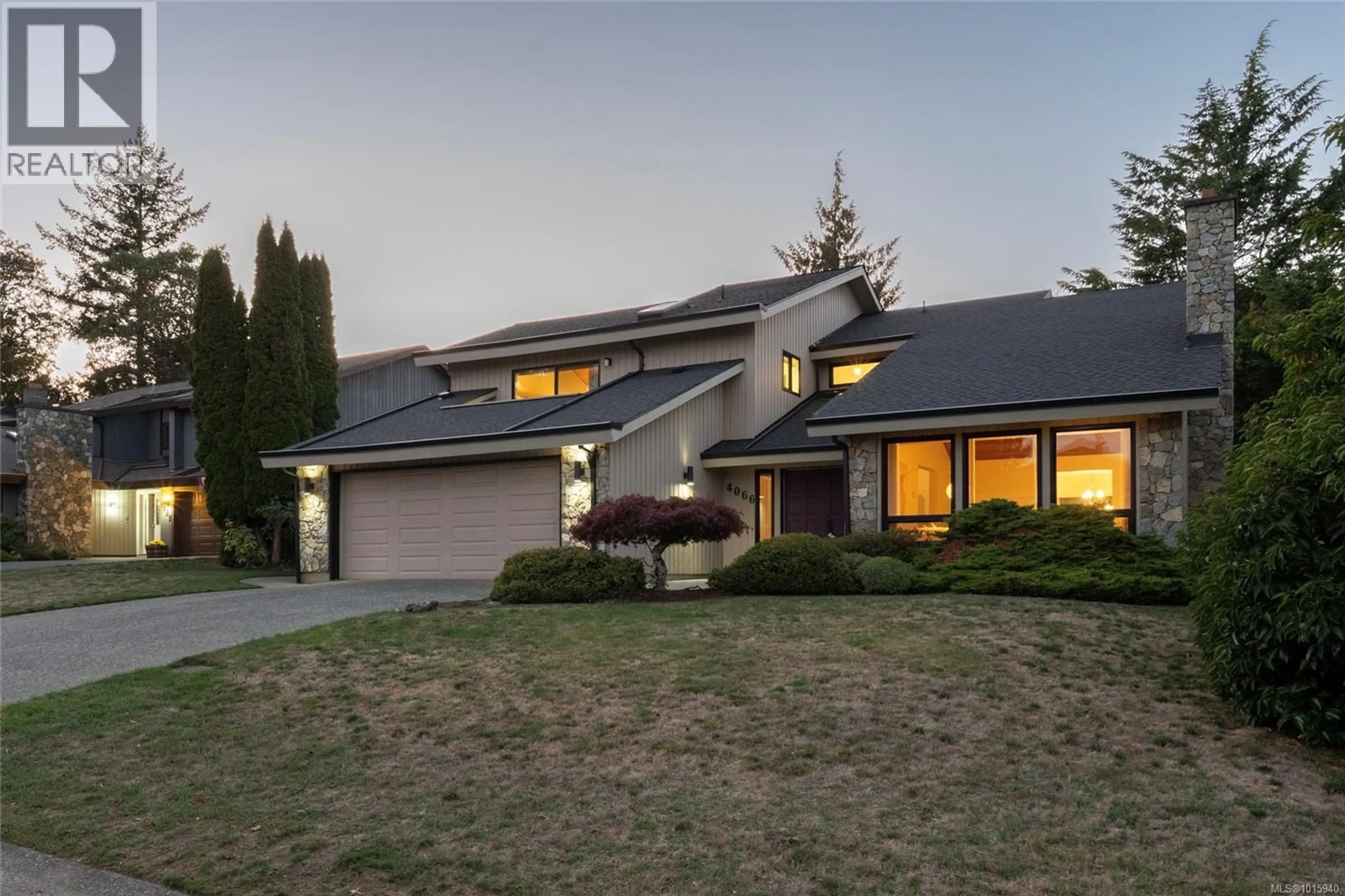 Home with vinyl exterior material, street for 4066 JASON PLACE, Saanich British Columbia V8N4T6