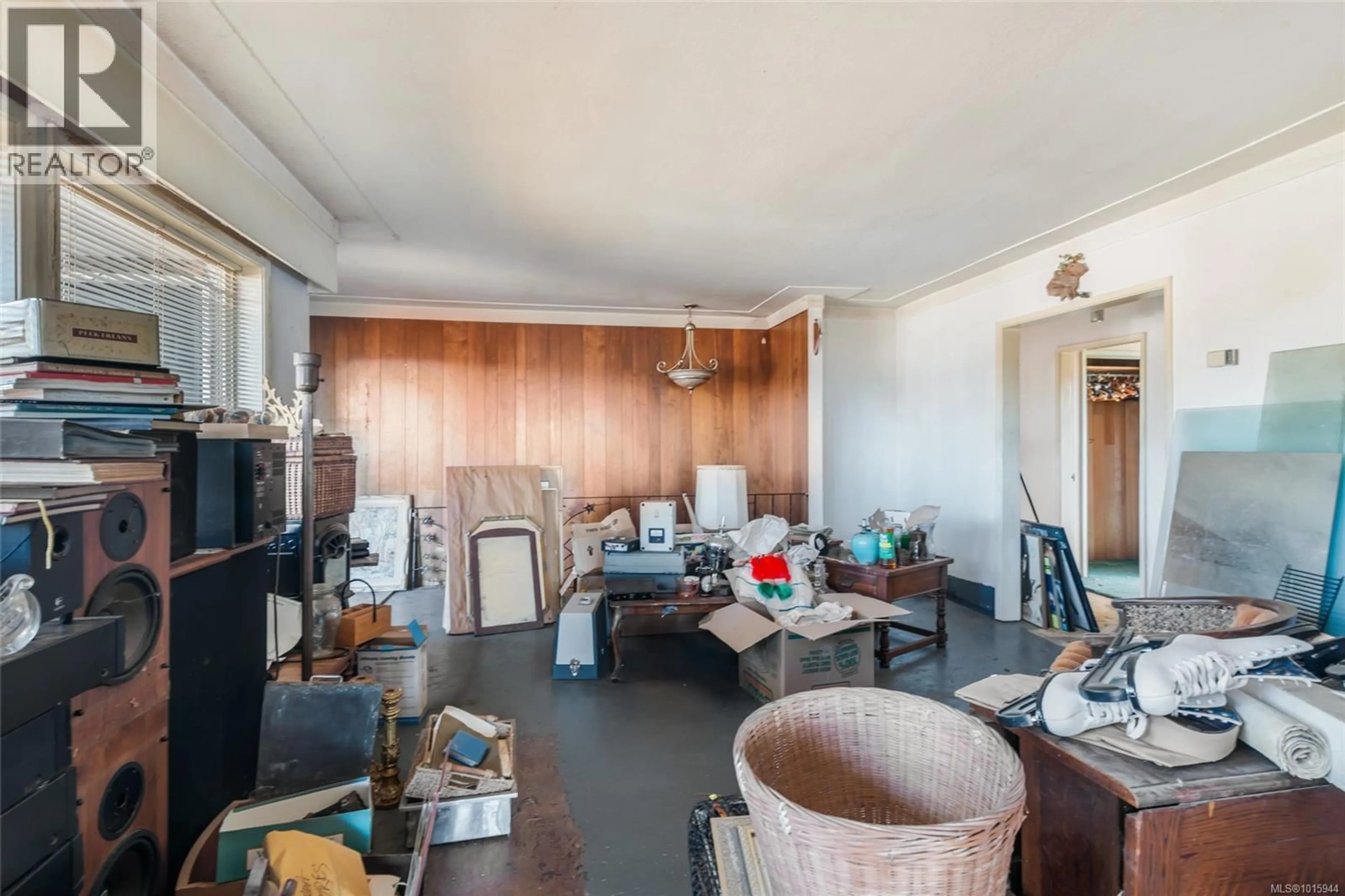 Living room with furniture, unknown for 3868 GLENSIDE ROAD, Port Alberni British Columbia V9Y5X7