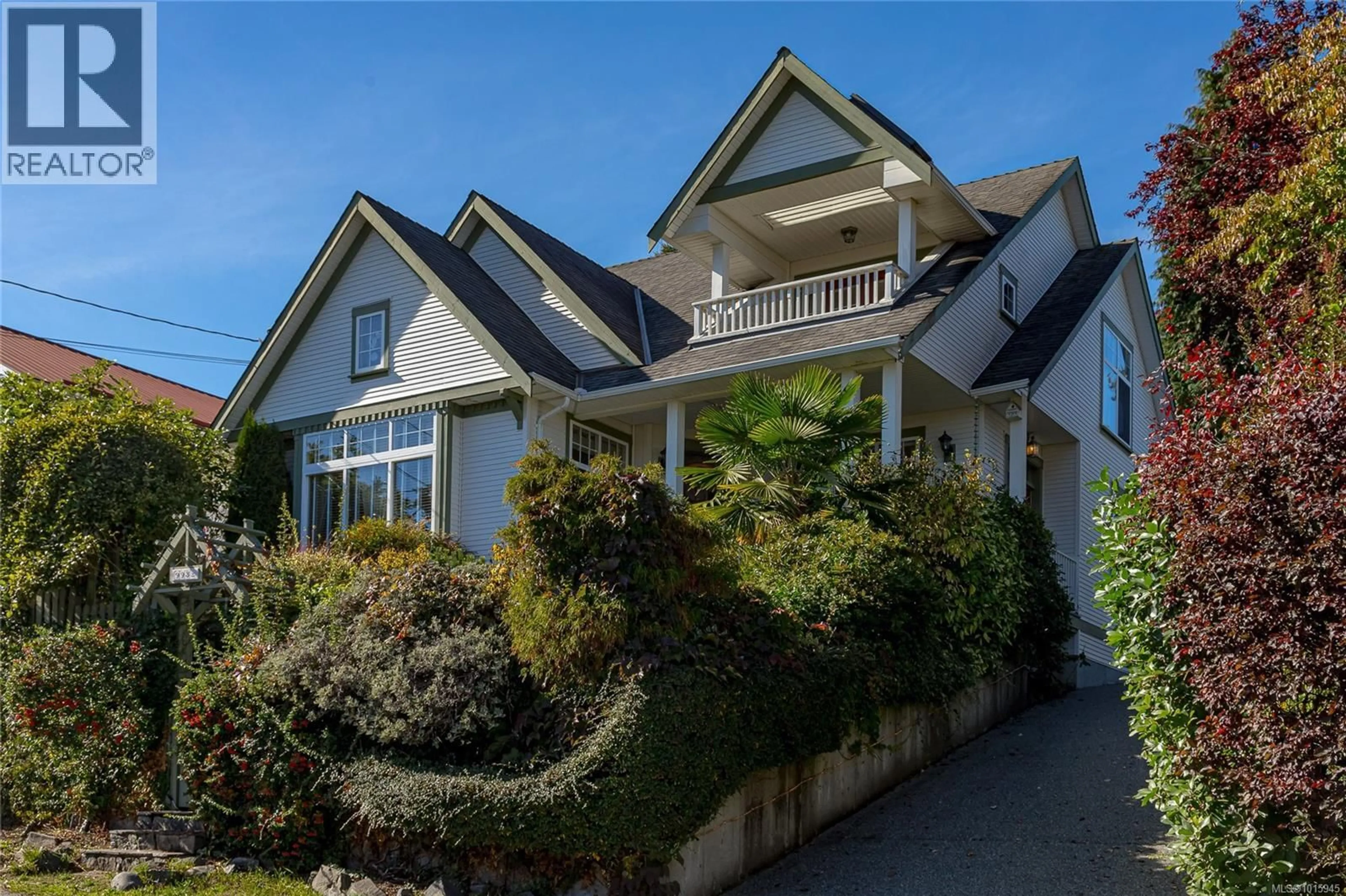 Home with vinyl exterior material, street for 9932 WILLOW STREET, Chemainus British Columbia V0R1K1