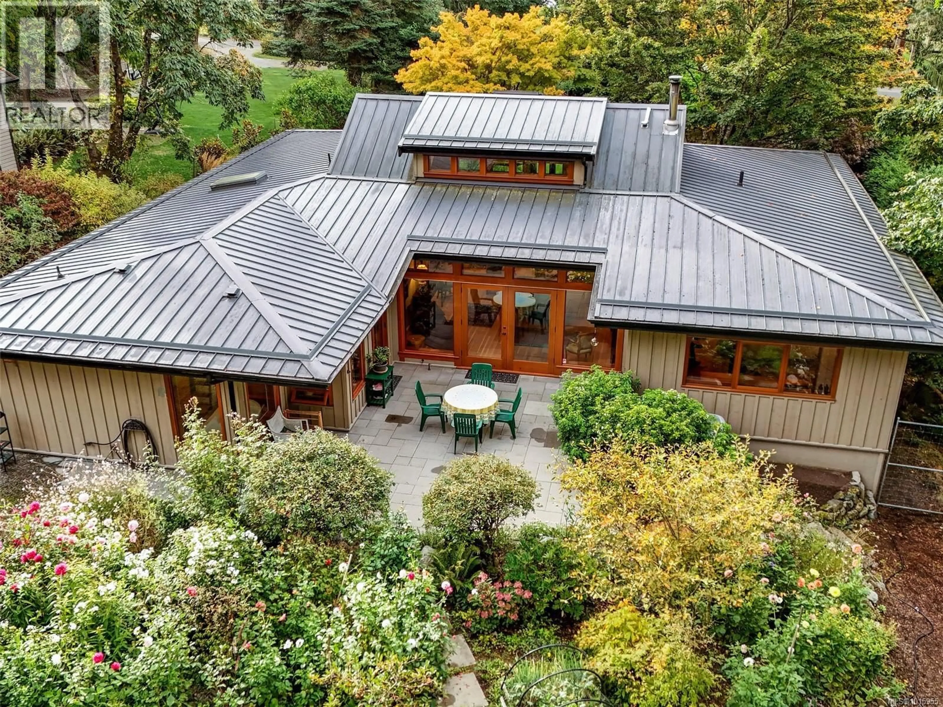 A pic from outside/outdoor area/front of a property/back of a property/a pic from drone, unknown for 590 DOWNEY ROAD, North Saanich British Columbia V8L5M6