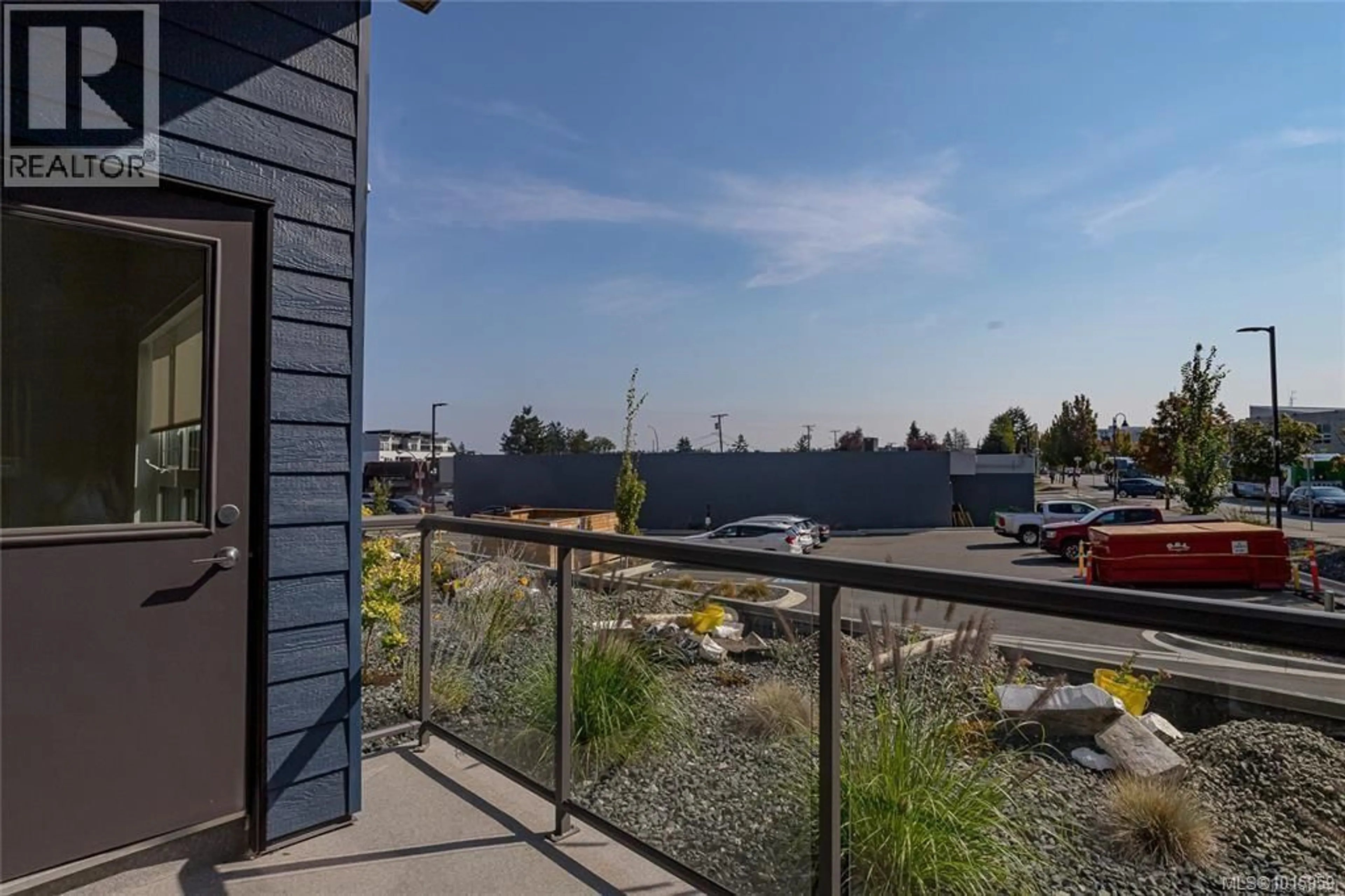 Patio, water/lake/river/ocean view for 106 - 164 ALBERNI HIGHWAY, Parksville British Columbia V9P0H8
