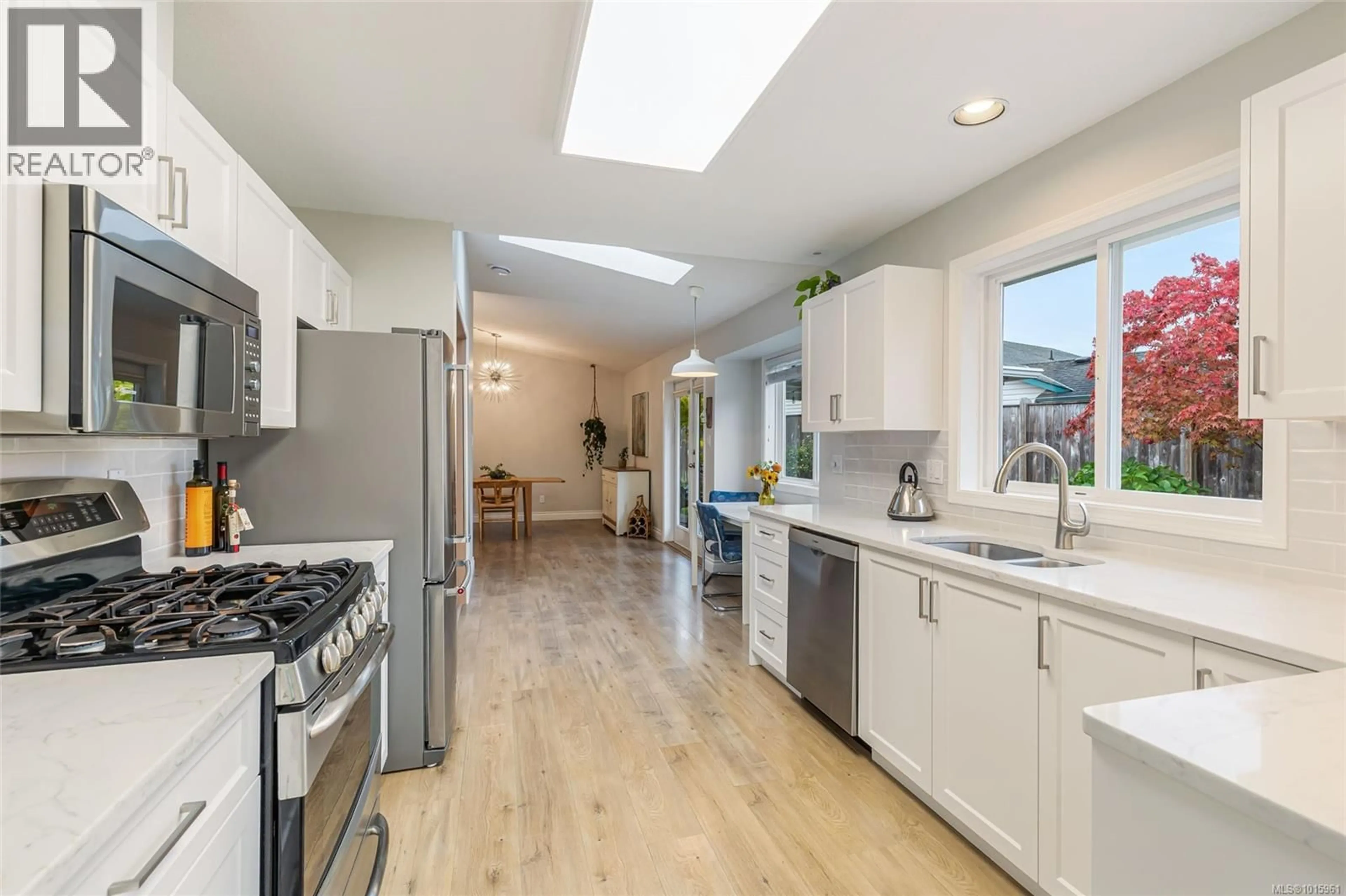 Open concept kitchen, unknown for 704 FOXTAIL AVENUE, Parksville British Columbia V9P2S3