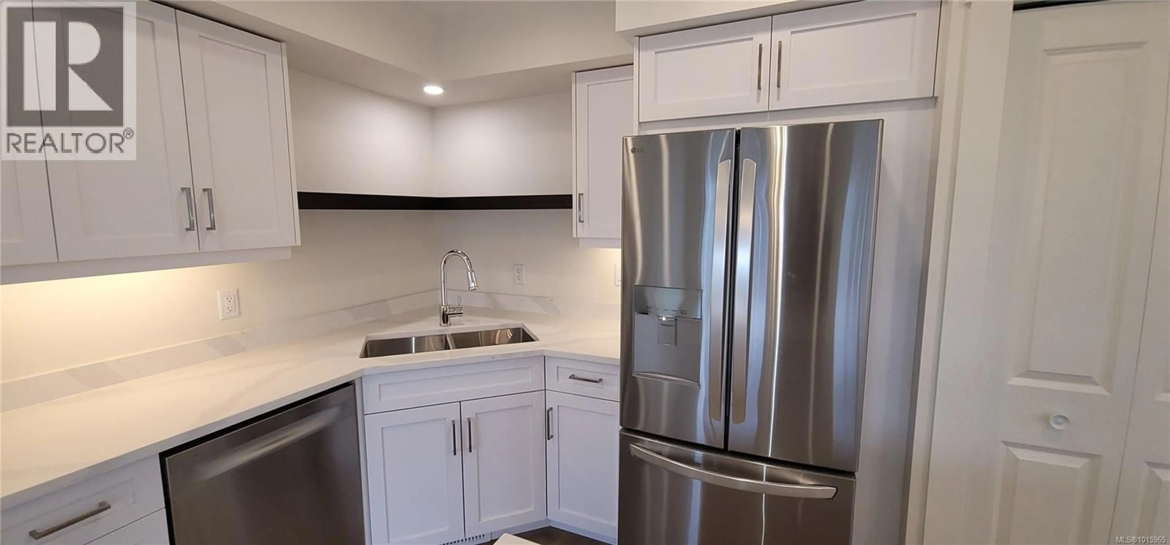 Standard kitchen, unknown for 6258 OLD MILL ROAD, Duncan British Columbia V9L0G7