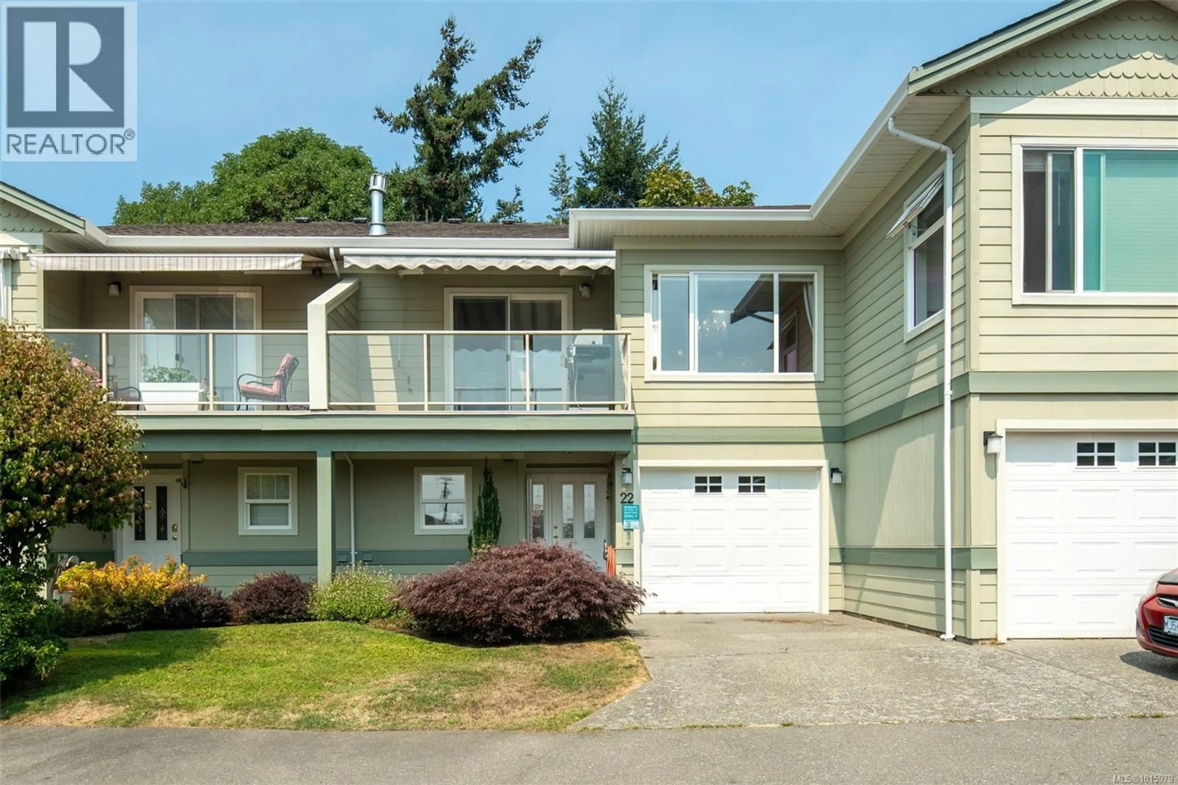 Home with vinyl exterior material, street for 22 - 126 HALLOWELL ROAD, View Royal British Columbia V9A7K2