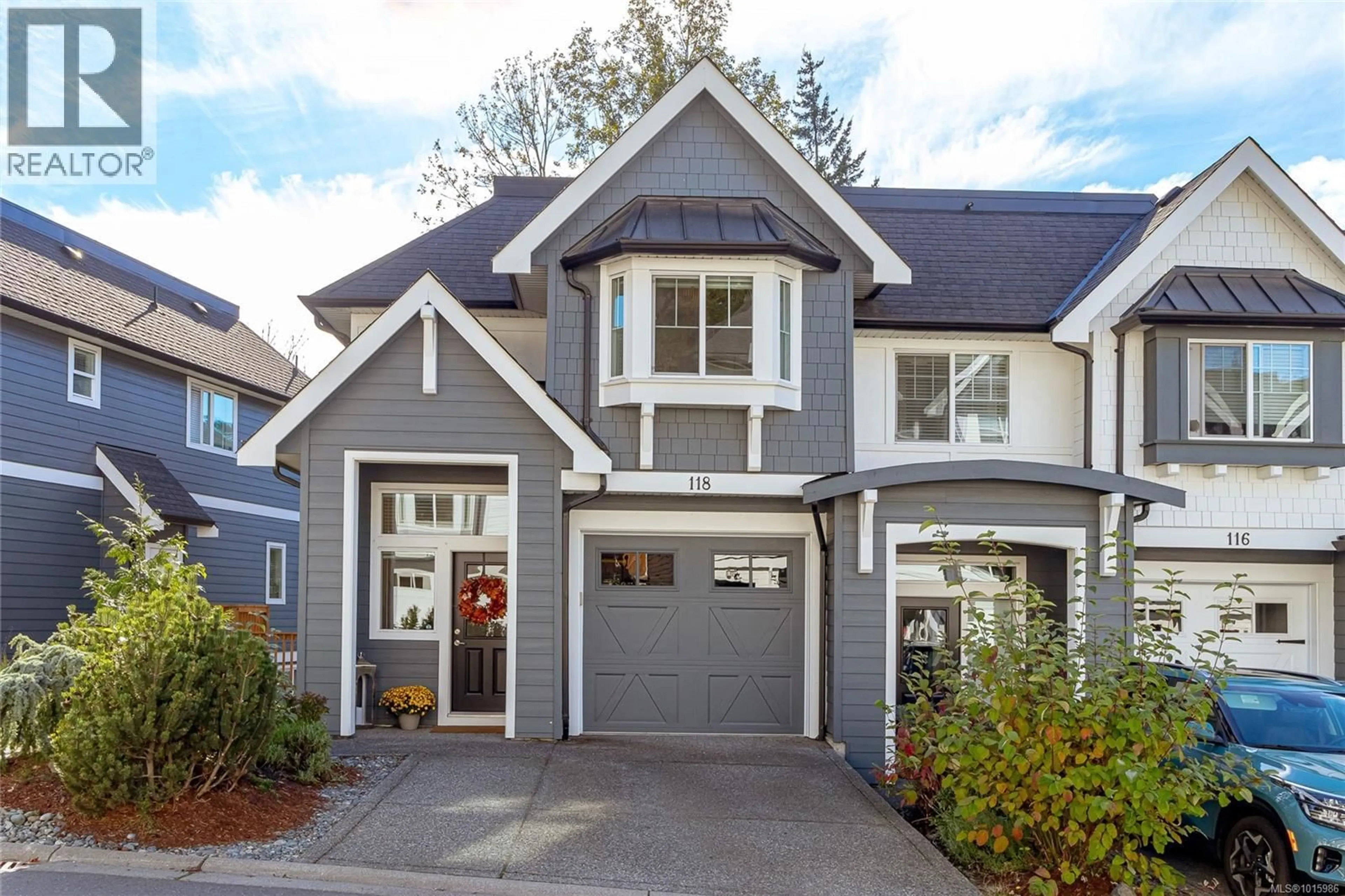 Home with vinyl exterior material, street for 118 - 1064 GALA COURT, Langford British Columbia V9C0J8