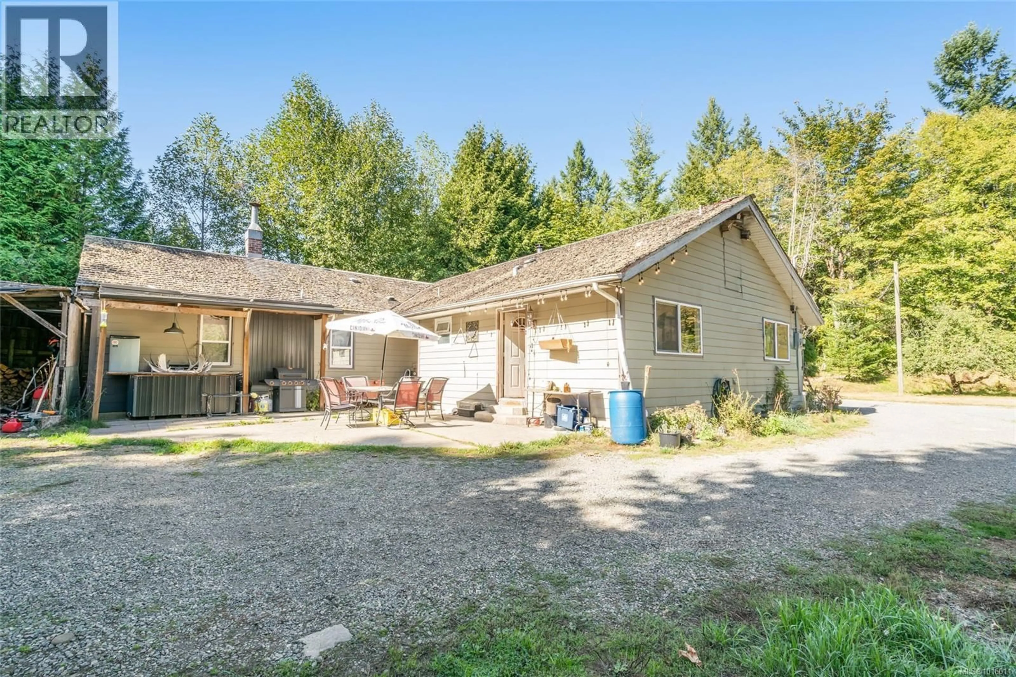 Patio, unknown for 2560 GRAFTON AVENUE, Coombs British Columbia V0R1M0