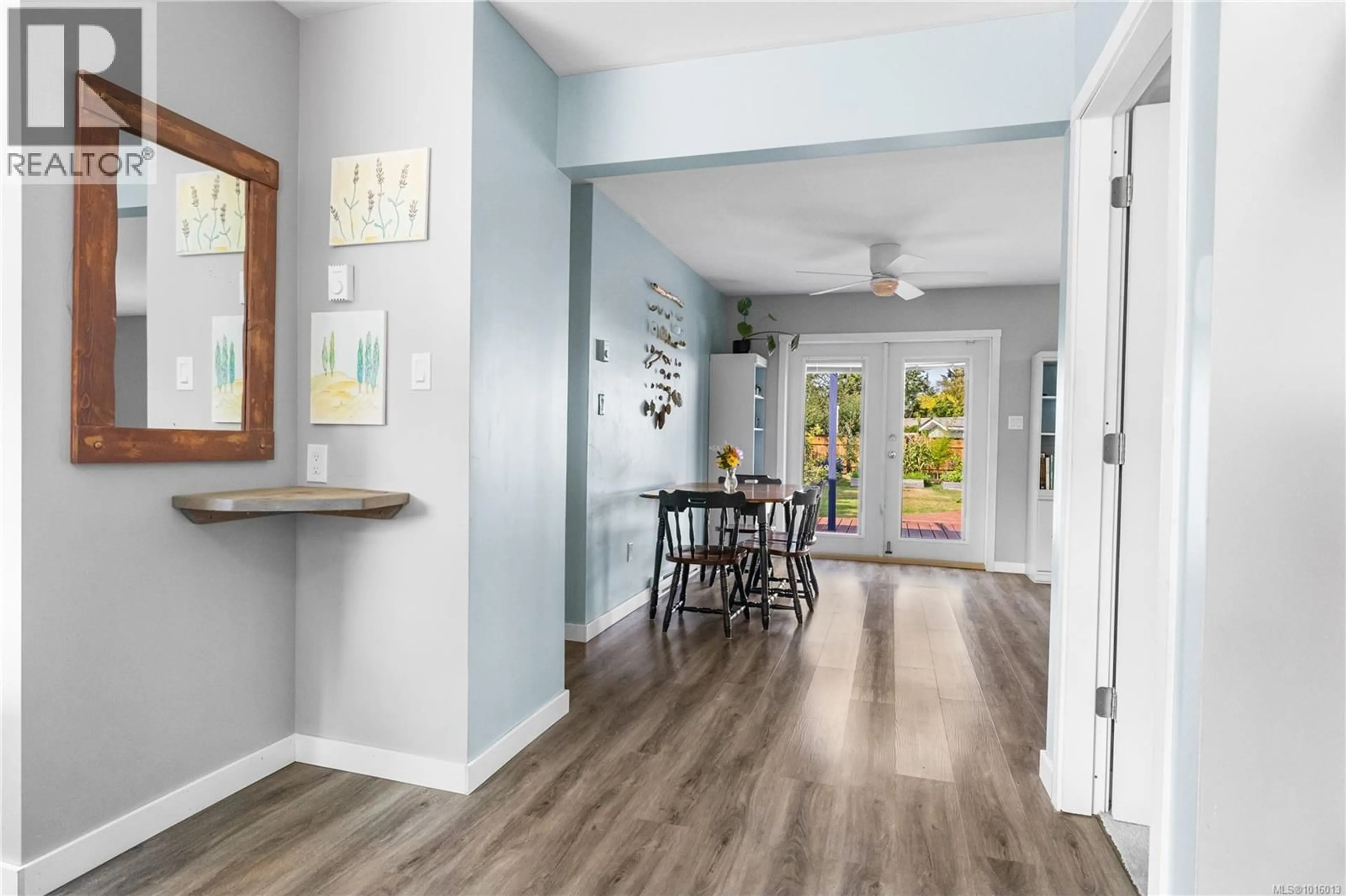 Indoor entryway for 2105 ARNASON ROAD, Campbell River British Columbia V9W5Z4