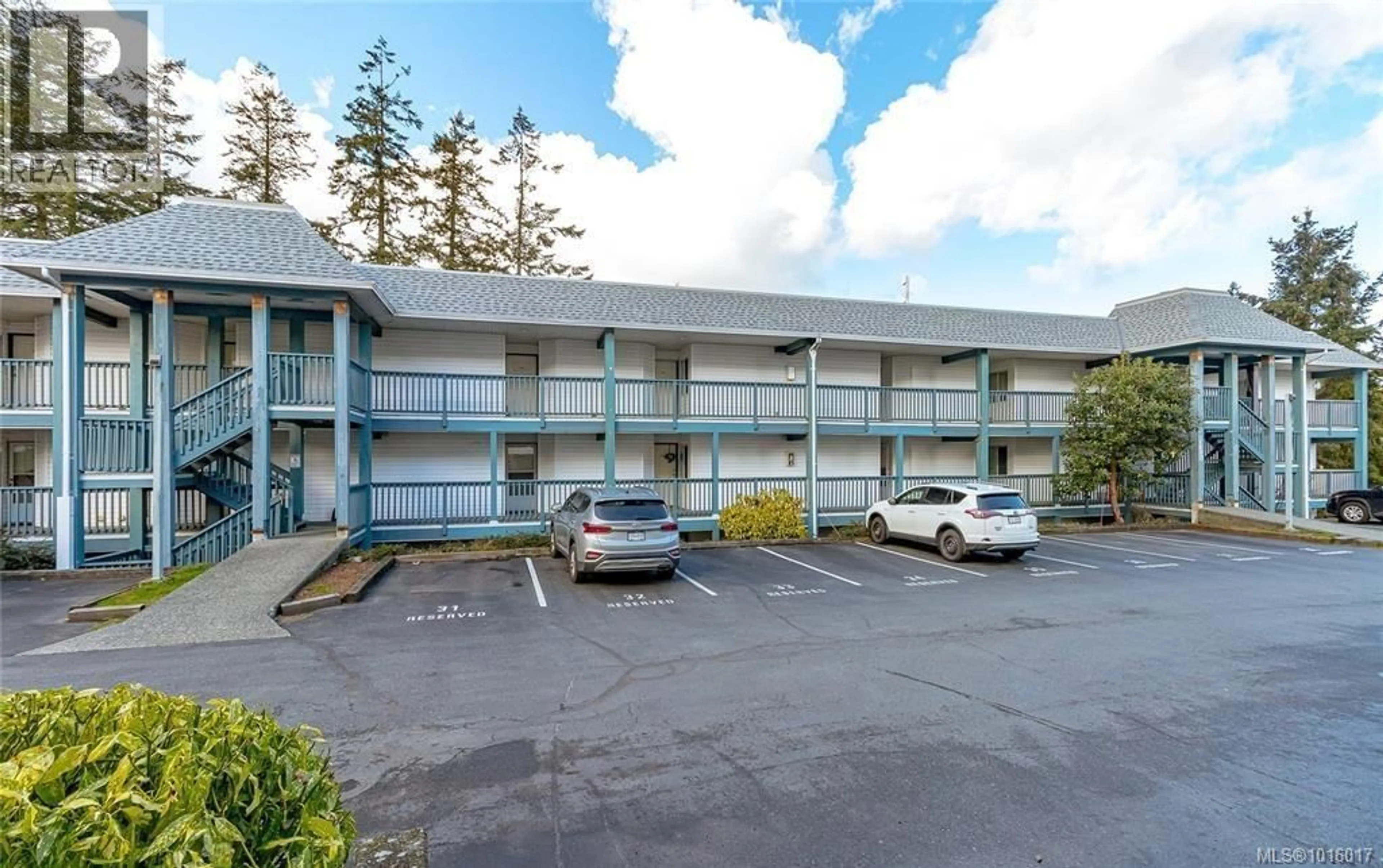 Patio, mountain view for 206 - 3089 BARONS ROAD, Nanaimo British Columbia V9T3Y6