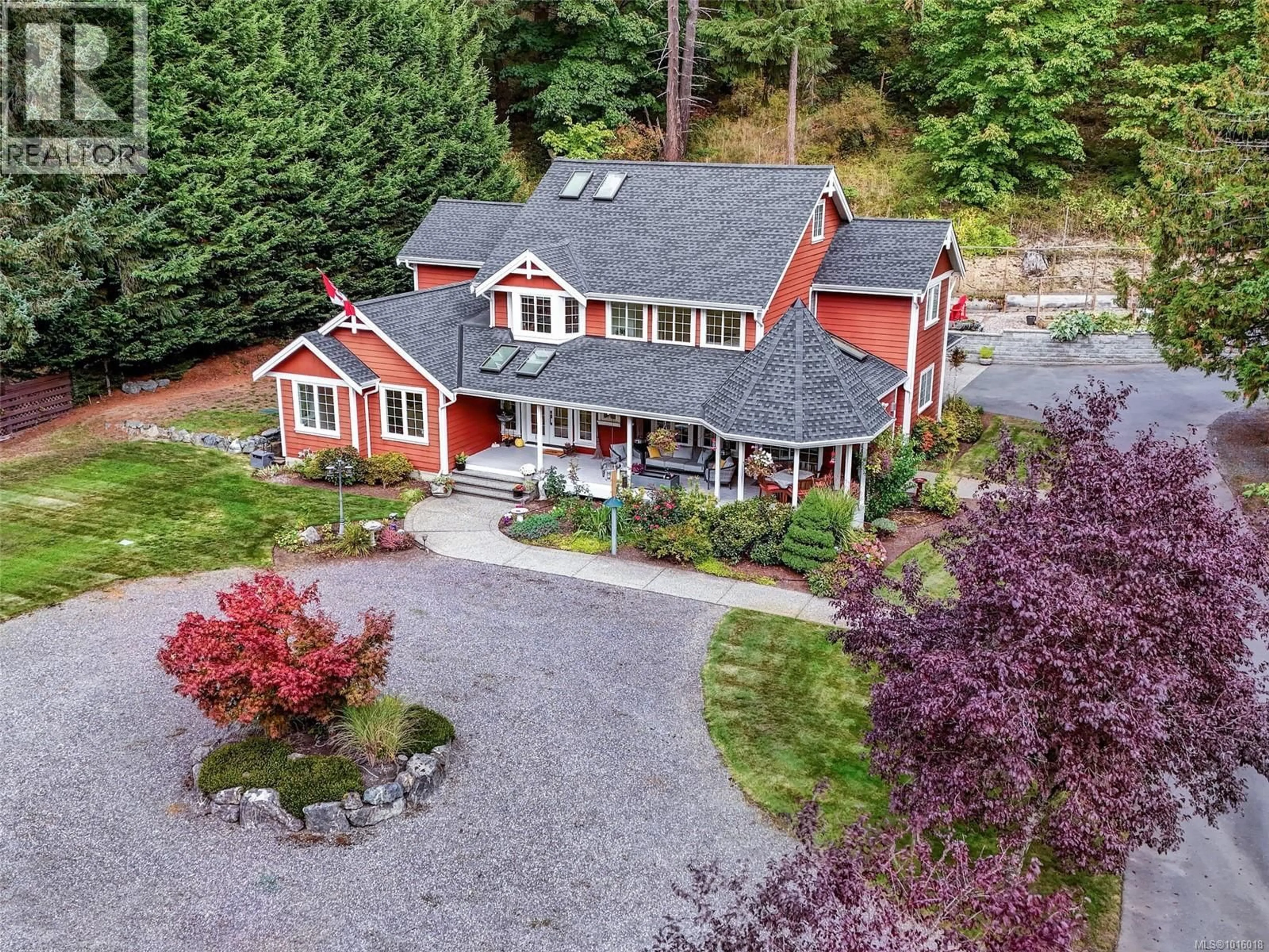 A pic from outside/outdoor area/front of a property/back of a property/a pic from drone, street for 6583 WALLACE DRIVE, Central Saanich British Columbia V8M1J8