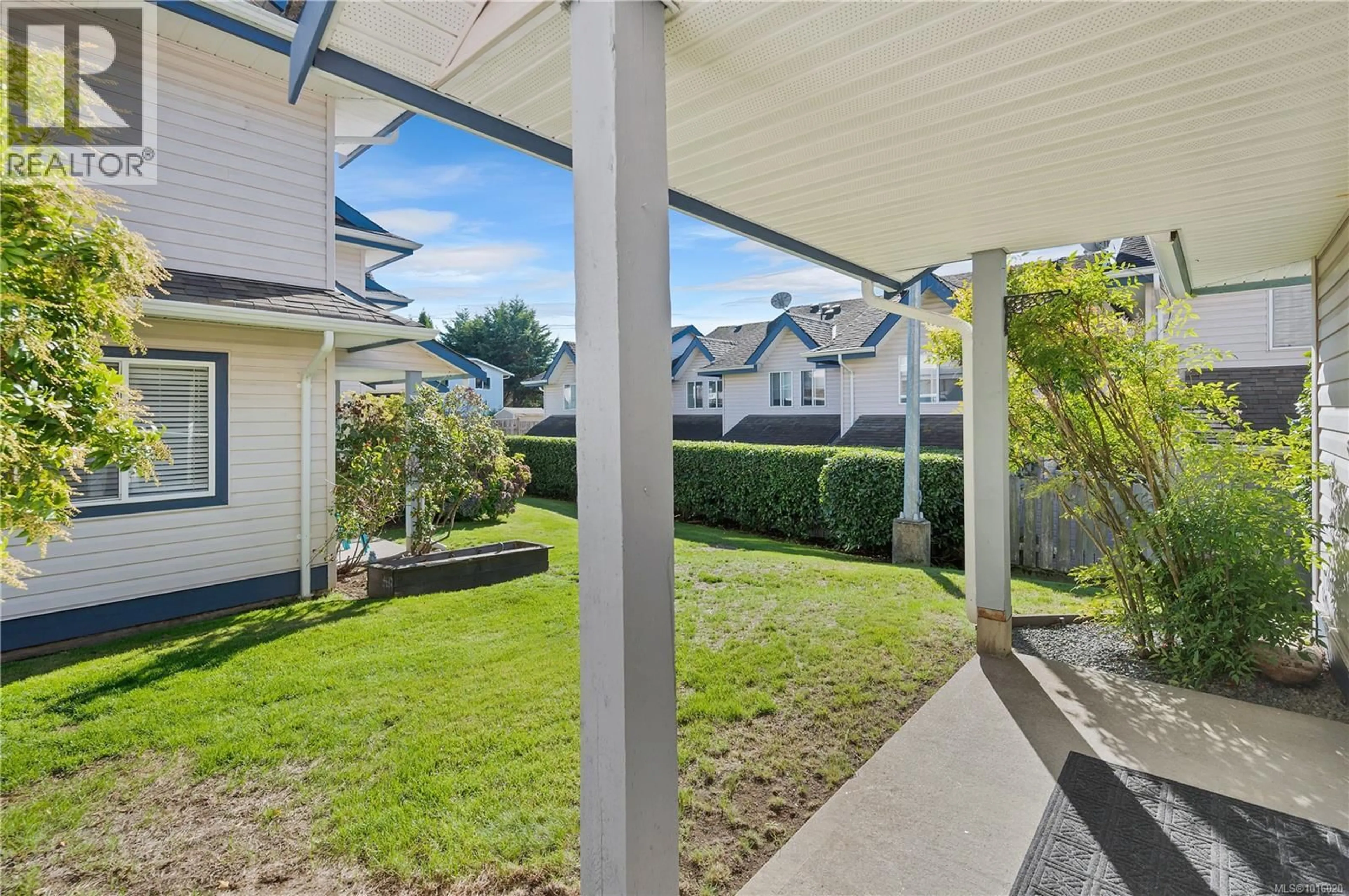 Patio, street for 14 - 1335 CREEKSIDE WAY, Campbell River British Columbia V9W8A9