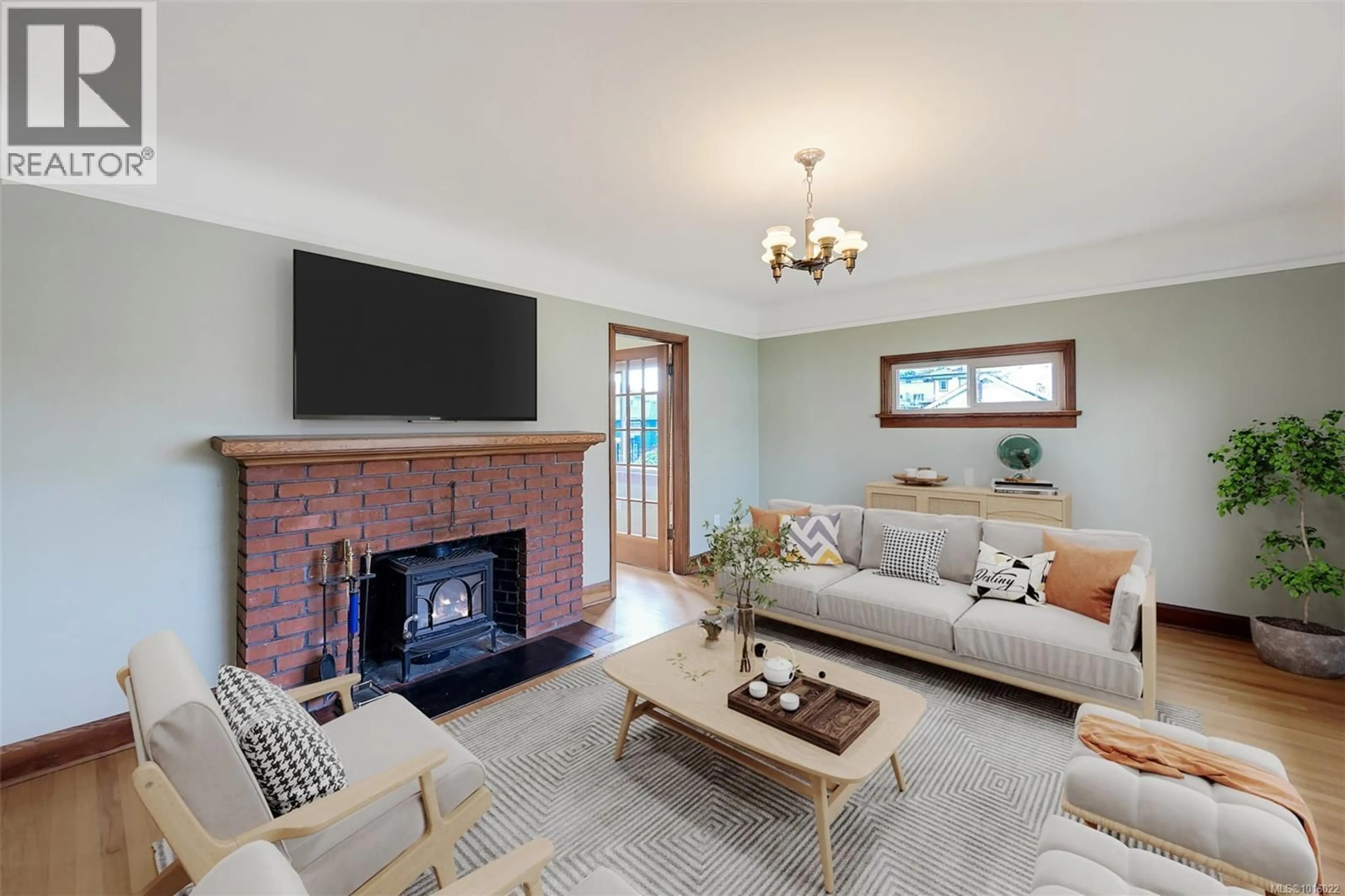 Living room with furniture, unknown for 501 LAMPSON STREET, Esquimalt British Columbia V9A5Z6