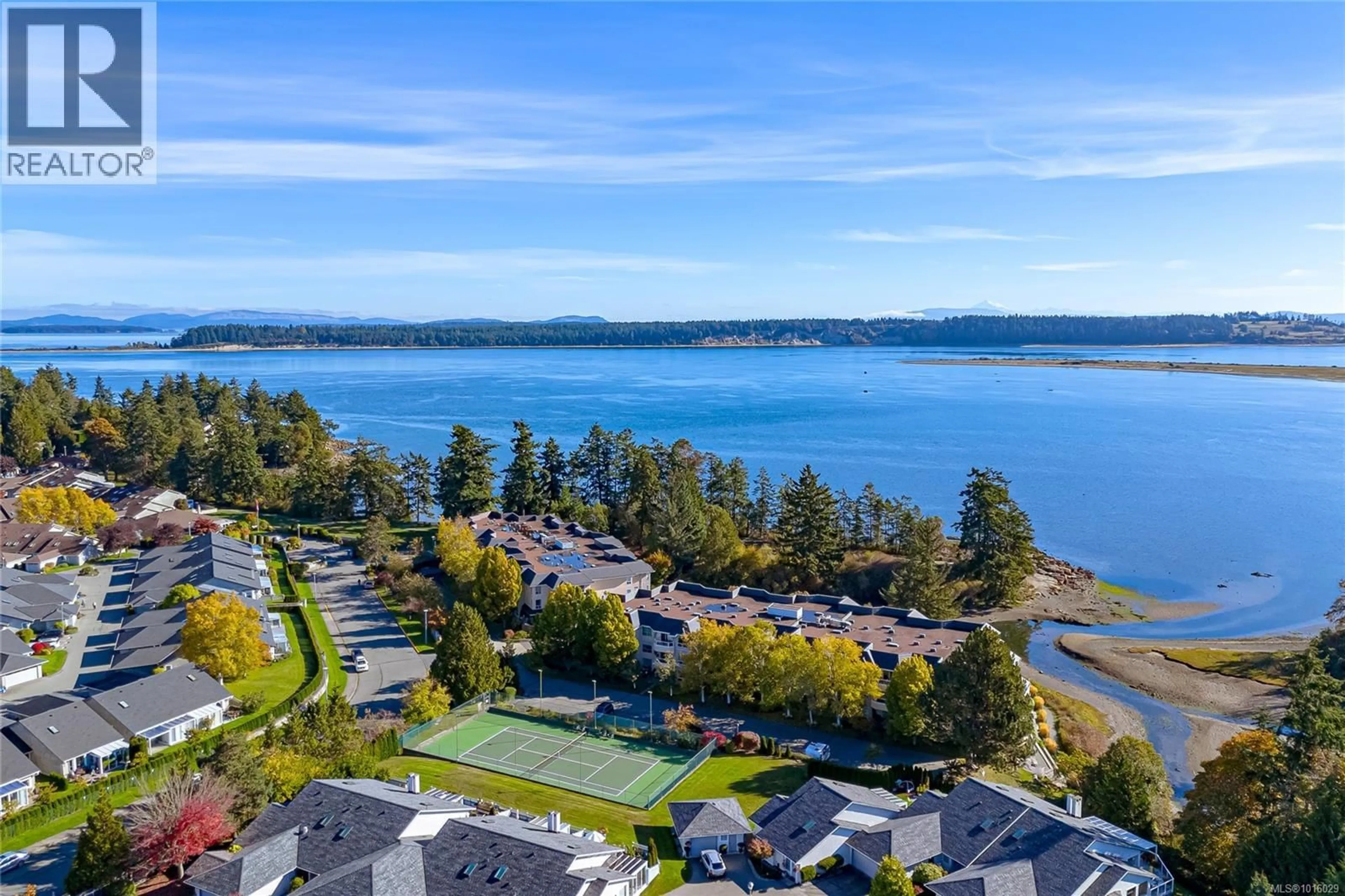 A pic from outside/outdoor area/front of a property/back of a property/a pic from drone, water/lake/river/ocean view for 3148 - 2600 FERGUSON ROAD, Central Saanich British Columbia V8M2C1