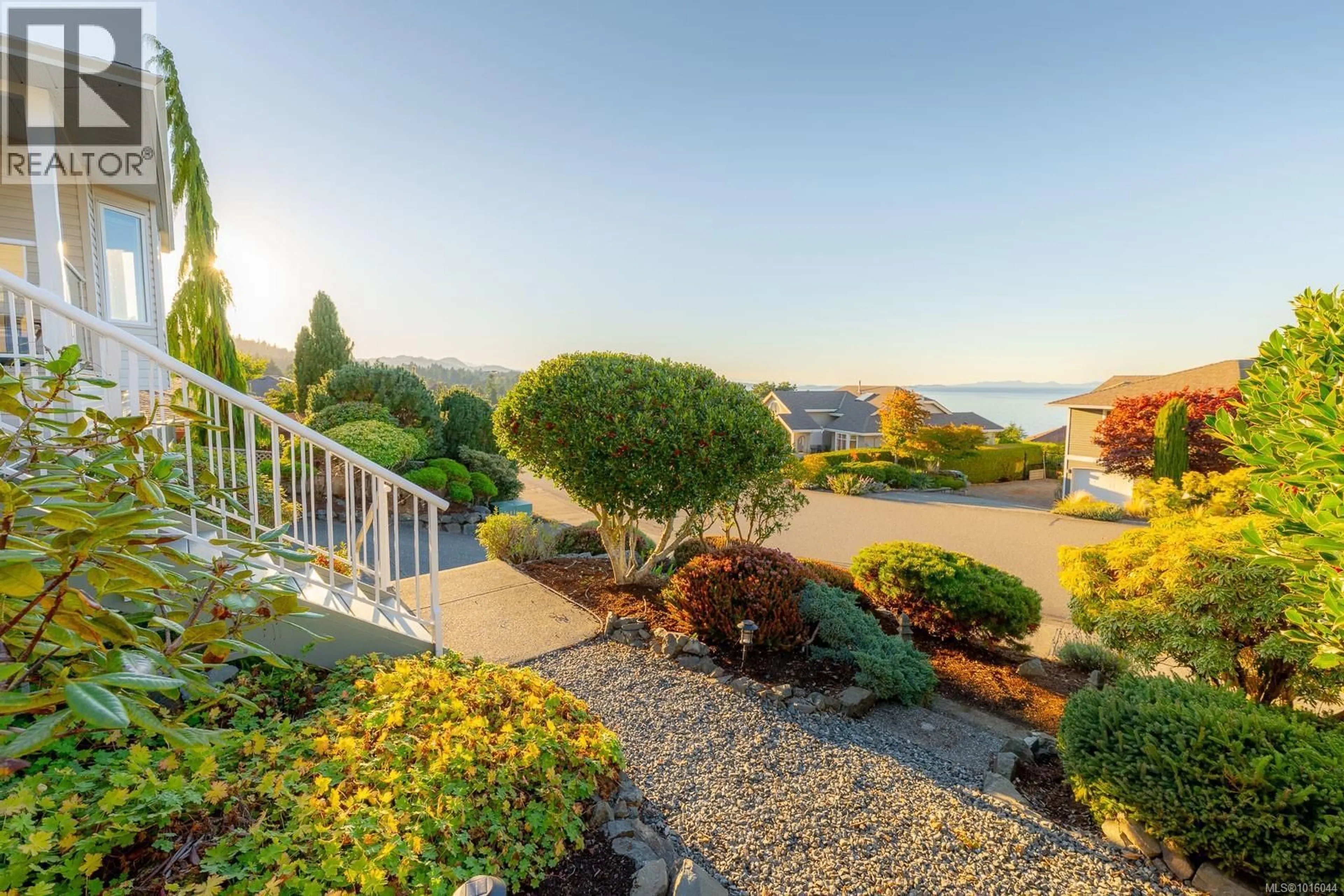 A pic from outside/outdoor area/front of a property/back of a property/a pic from drone, water/lake/river/ocean view for 5059 VISTA VIEW CRESCENT, Nanaimo British Columbia V9V1L6