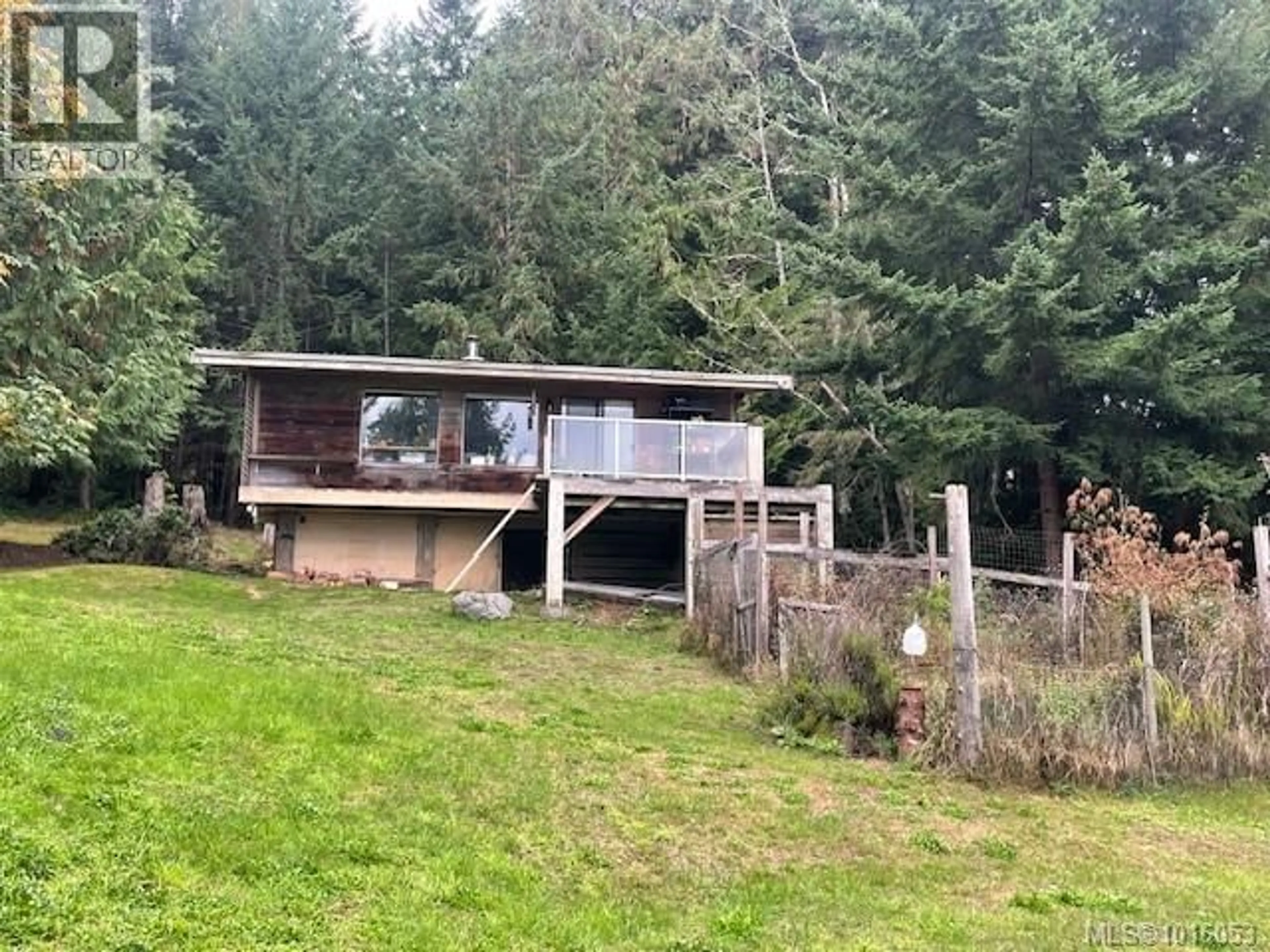 A pic from outside/outdoor area/front of a property/back of a property/a pic from drone, forest/trees view for 901 ISABELLA POINT ROAD, Salt Spring British Columbia V8K1T7