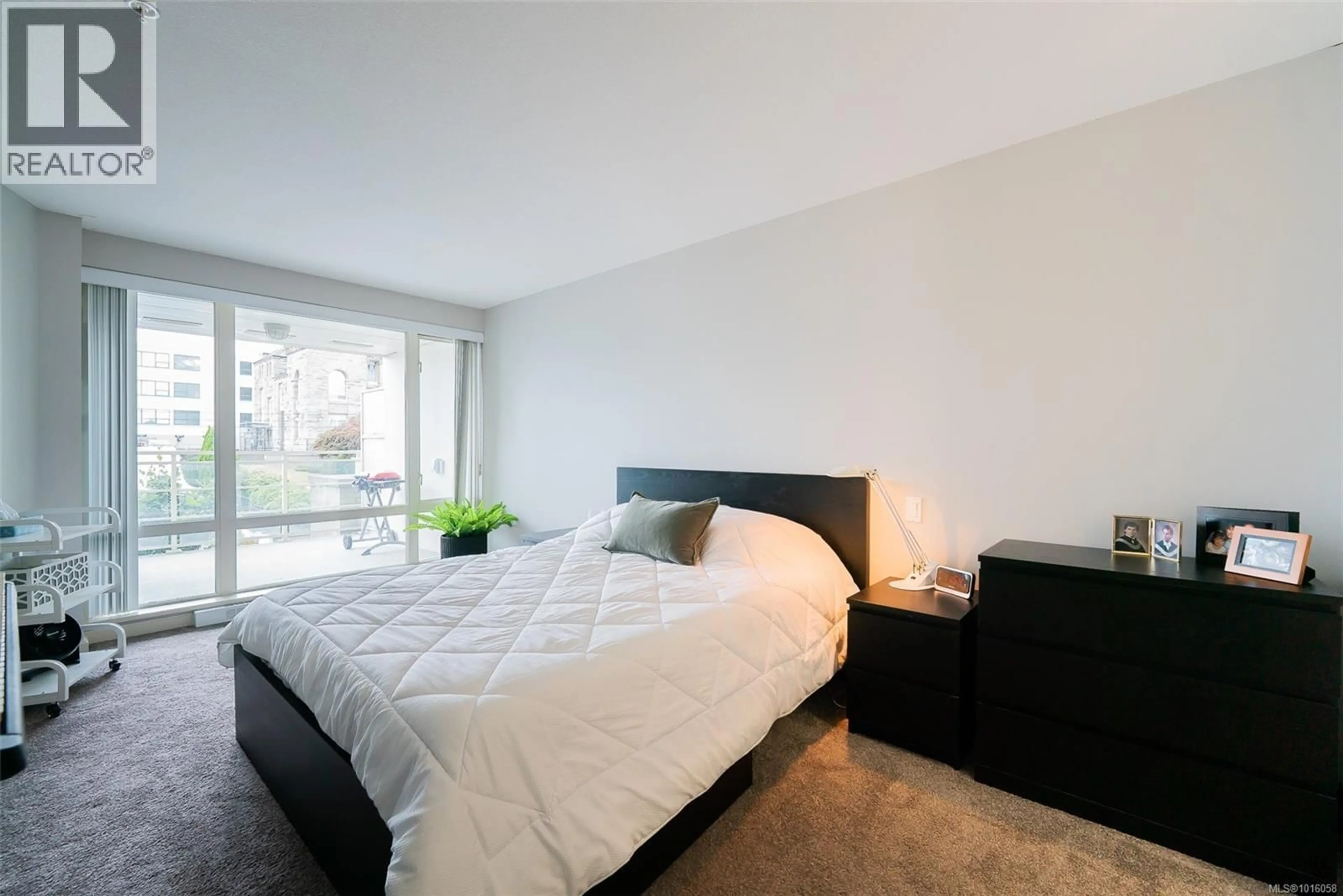 Bedroom with bed, unknown for 208 - 38 FRONT STREET, Nanaimo British Columbia V9R0B8