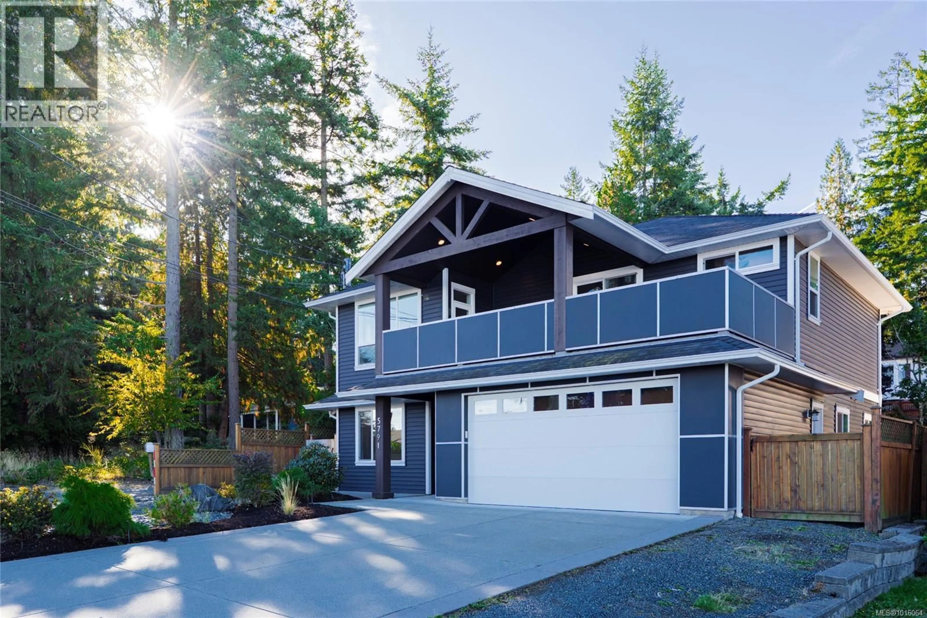 Home with vinyl exterior material, unknown for 5791 VANDERNEUK ROAD, Nanaimo British Columbia V9T5H3