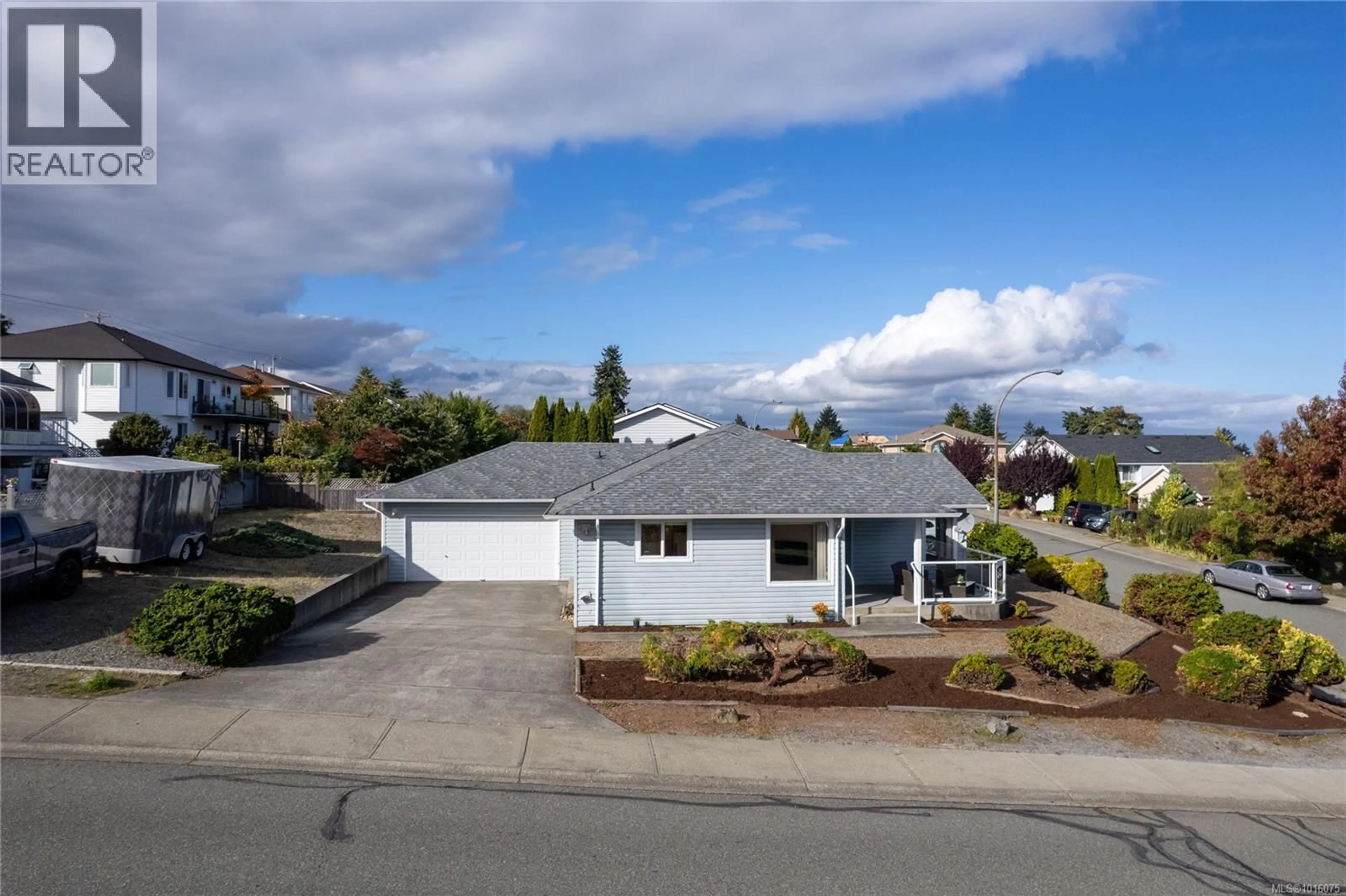 A pic from outside/outdoor area/front of a property/back of a property/a pic from drone, street for 6283 INVERMERE ROAD, Nanaimo British Columbia V9V1K9