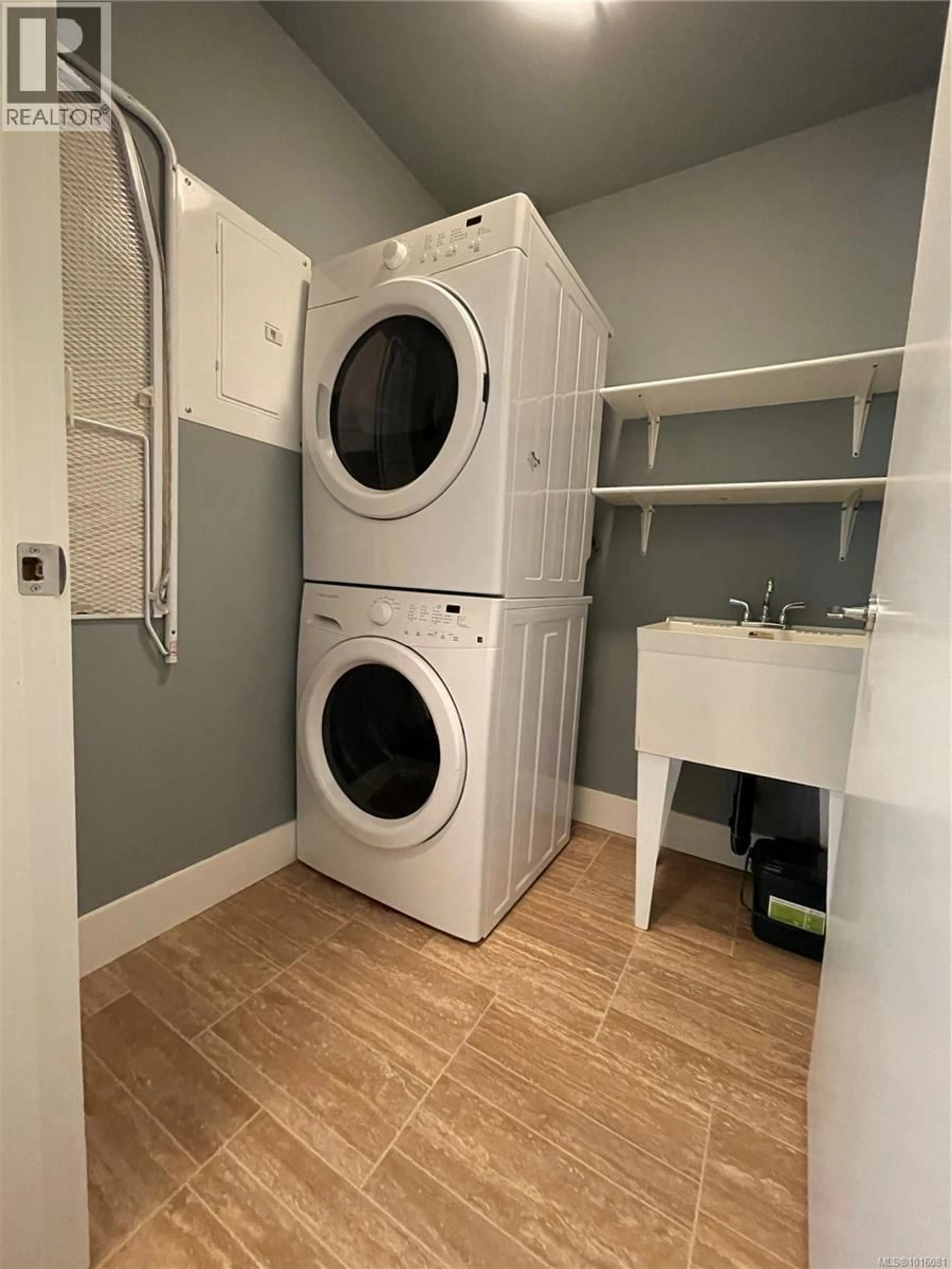 Laundry room for 405 - 740 TRAVINO LANE, Saanich British Columbia V8Z0E2