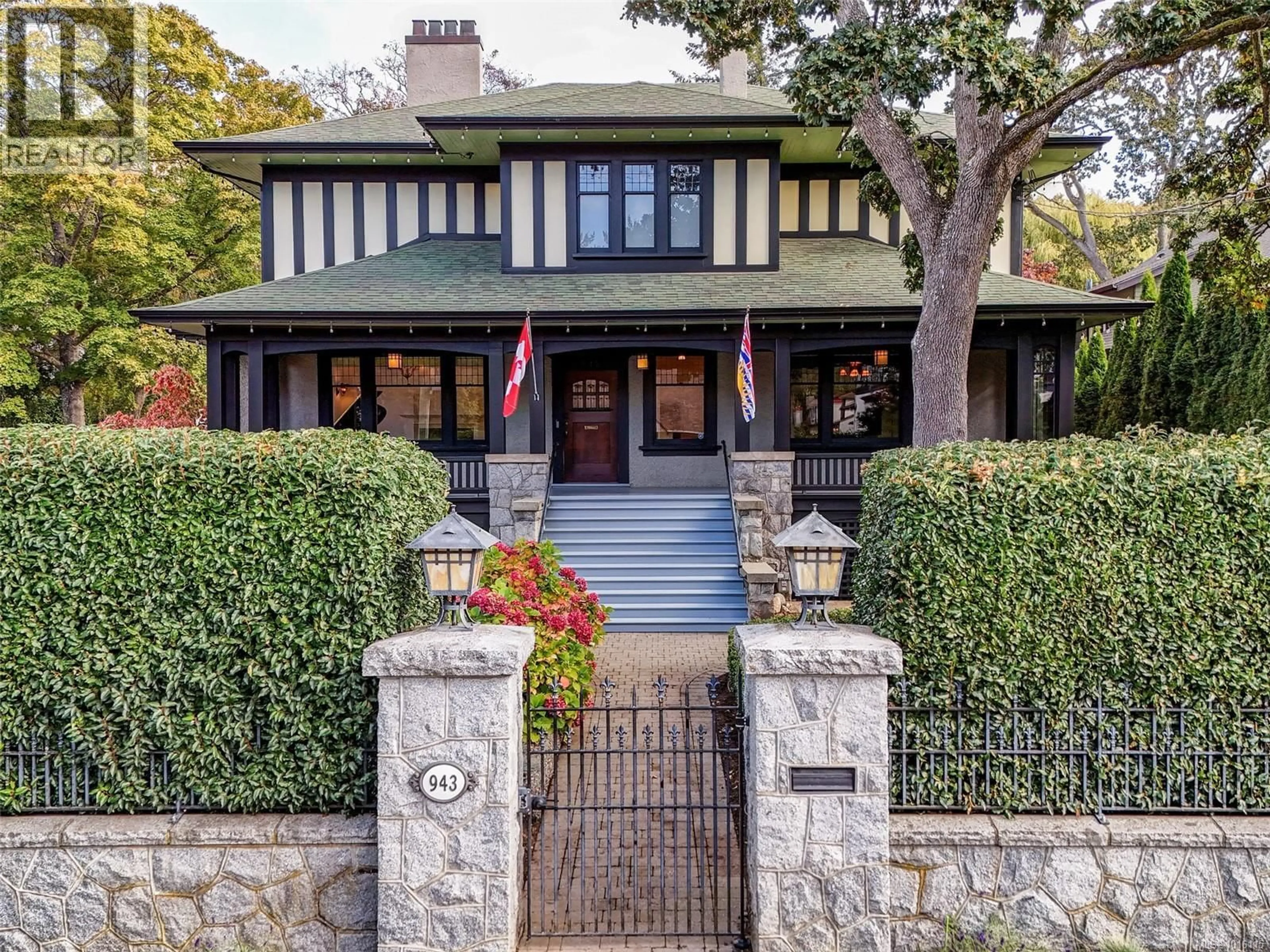 Home with brick exterior material, street for 943 ST. CHARLES STREET, Victoria British Columbia V8S3P8