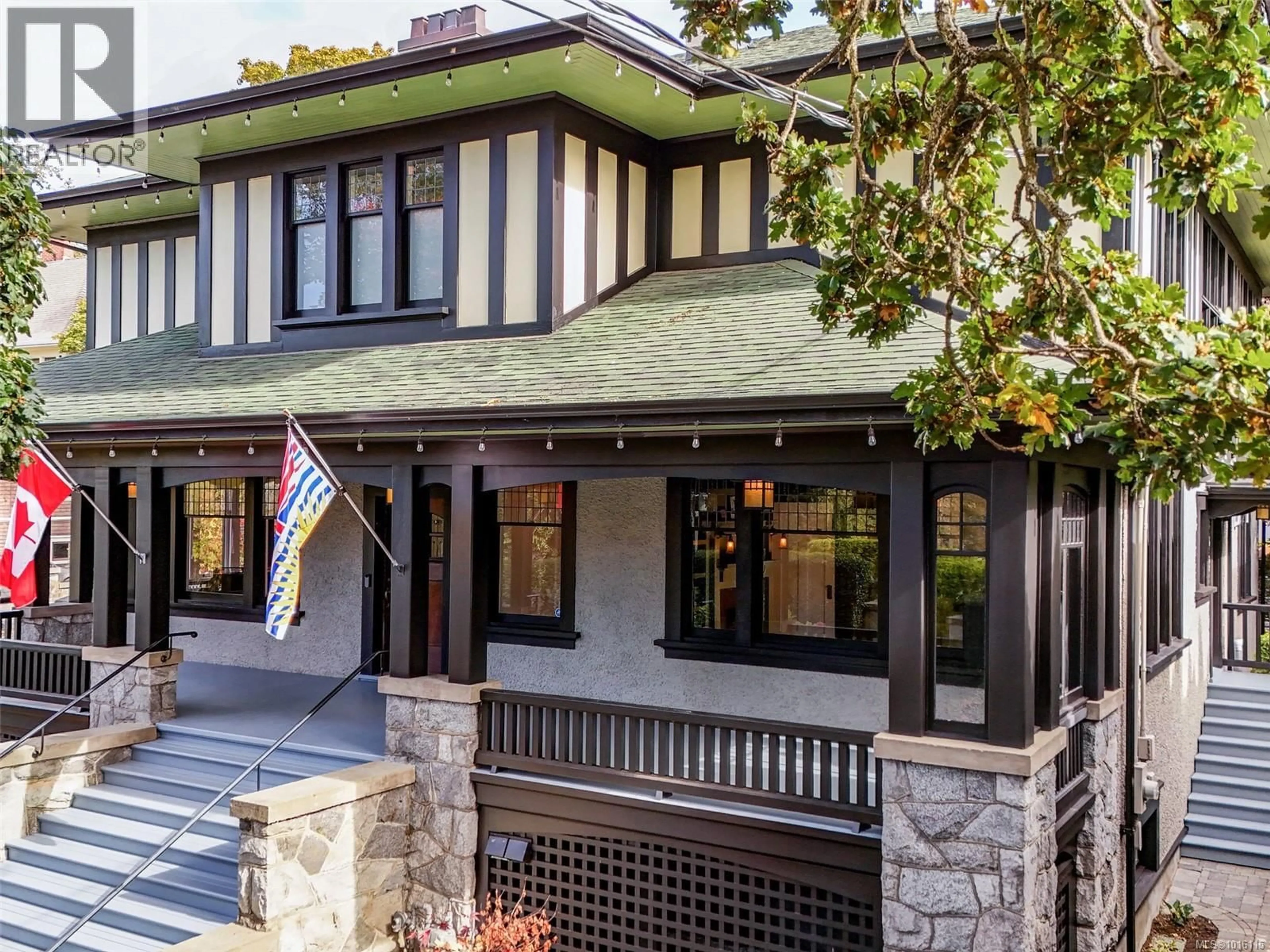Home with brick exterior material, street for 943 ST. CHARLES STREET, Victoria British Columbia V8S3P8