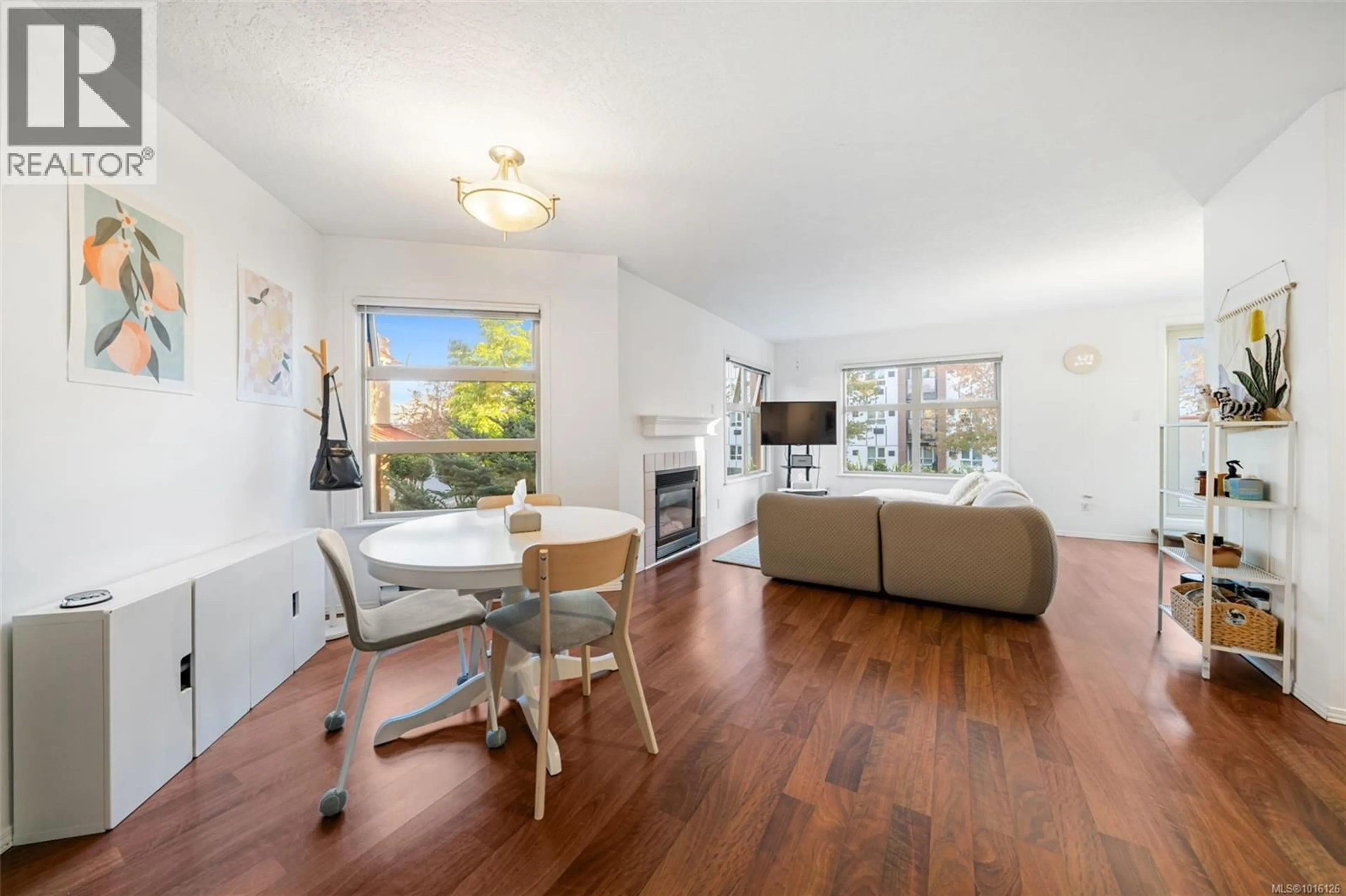 Unknown for 207 - 930 NORTH PARK STREET, Victoria British Columbia V8T1C6