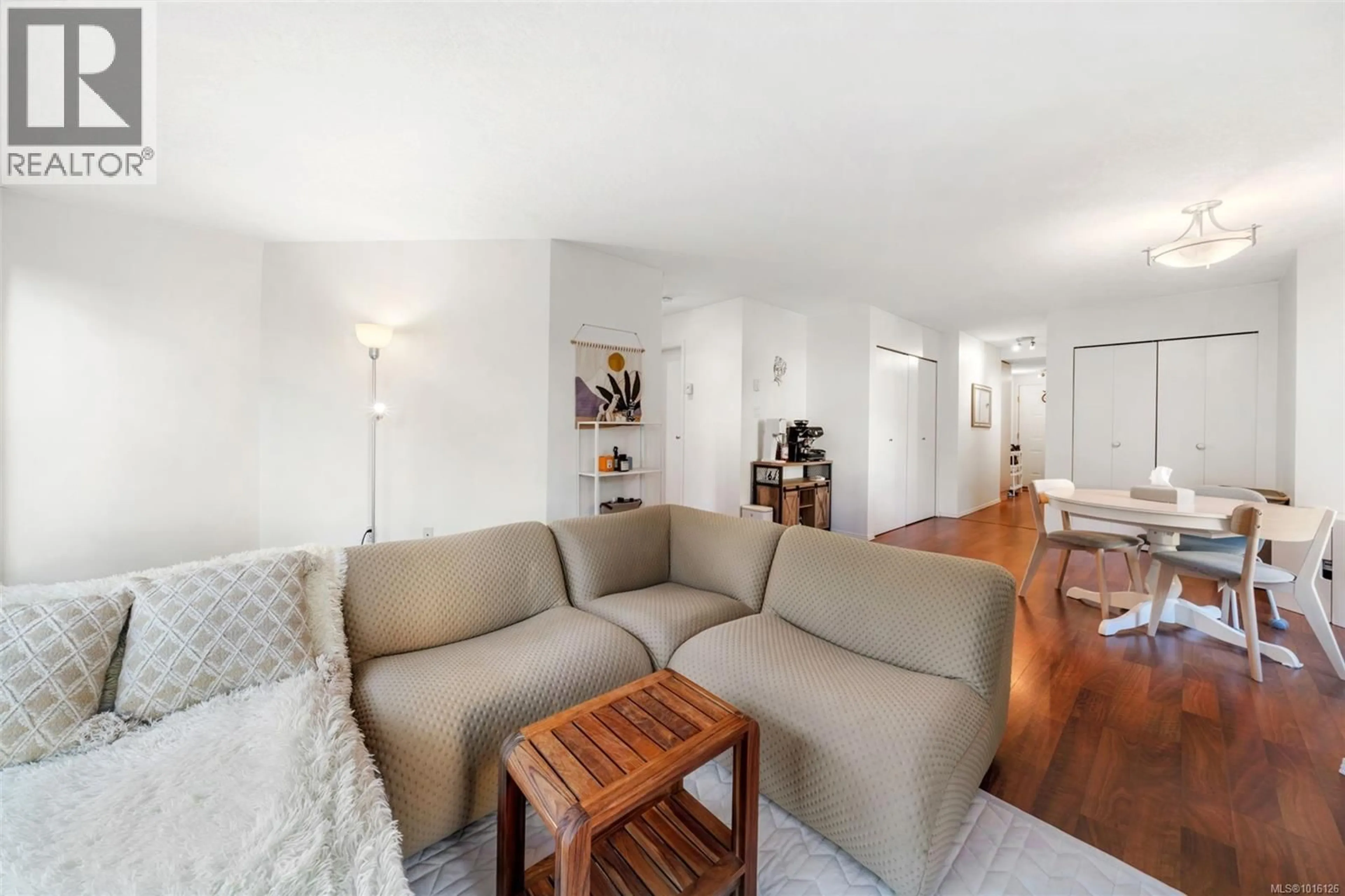 Living room with furniture, unknown for 207 - 930 NORTH PARK STREET, Victoria British Columbia V8T1C6