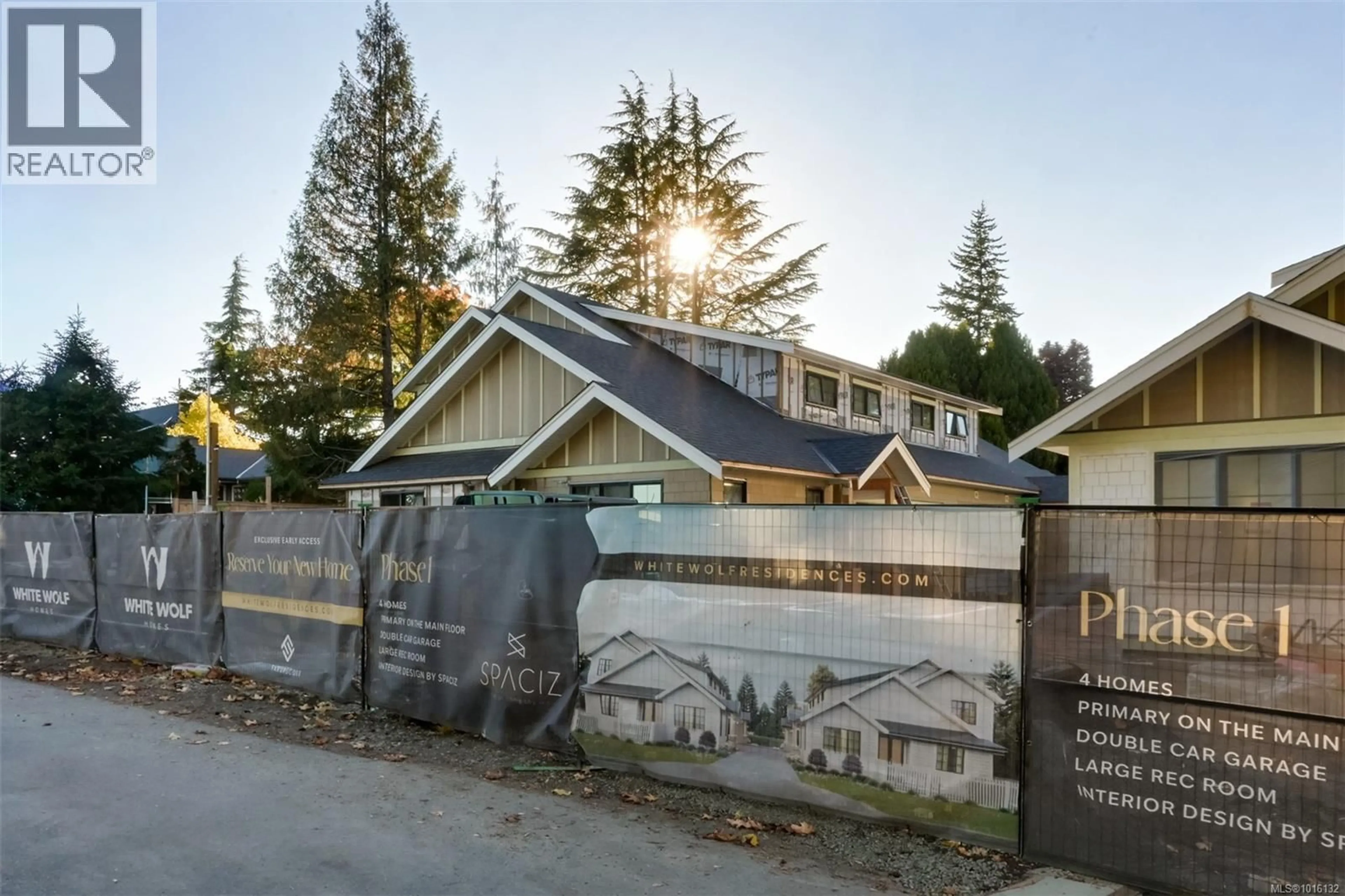 Unknown for 2 - 5032 WESLEY ROAD, Saanich British Columbia V8Y1Z4