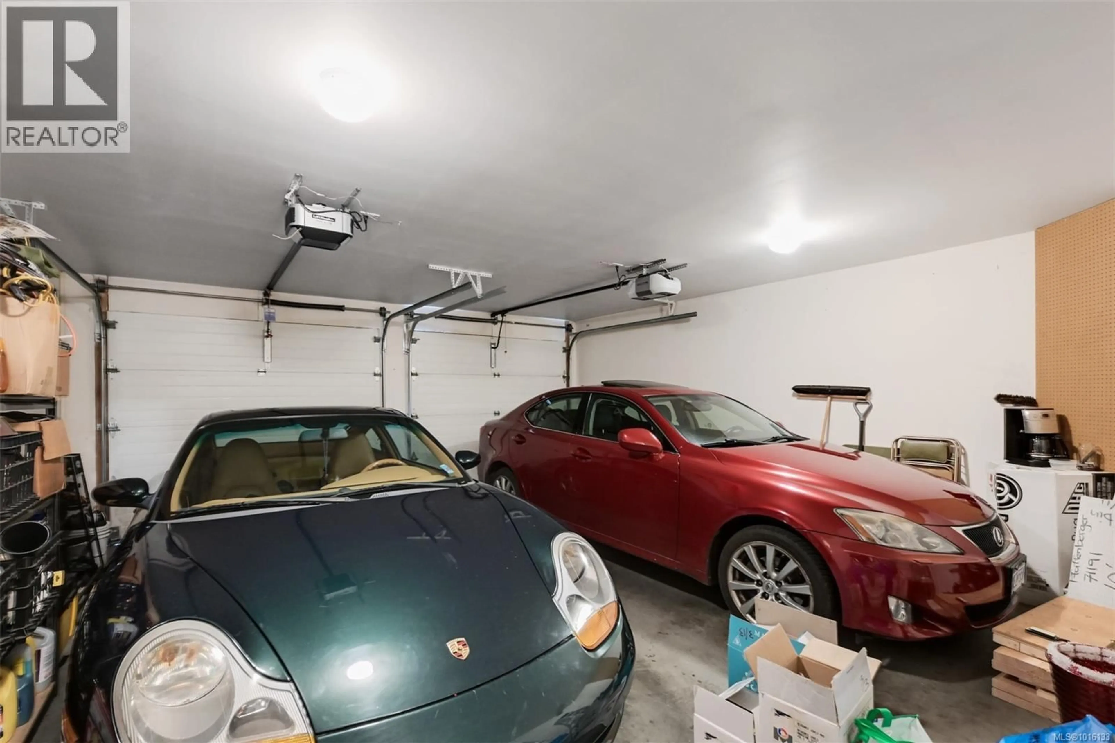 Indoor garage for 4 - 4522 GORDON POINT DRIVE, Saanich British Columbia V8N6L4