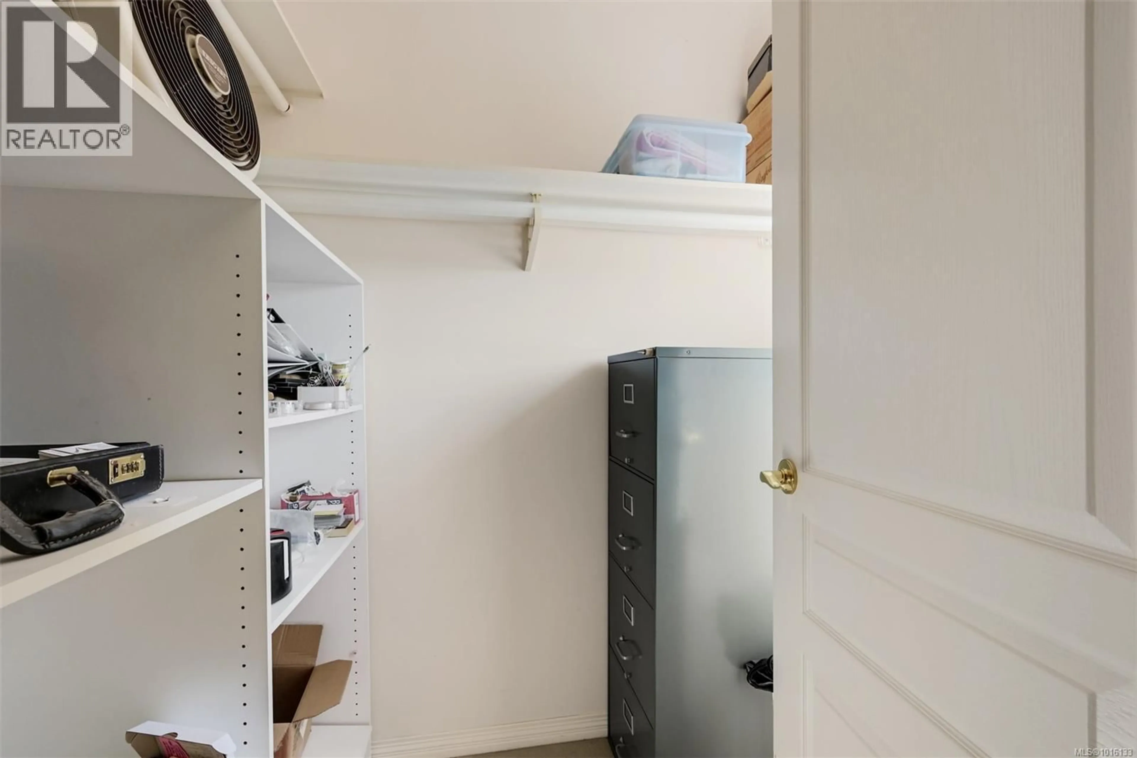 Storage room or clothes room or walk-in closet for 4 - 4522 GORDON POINT DRIVE, Saanich British Columbia V8N6L4