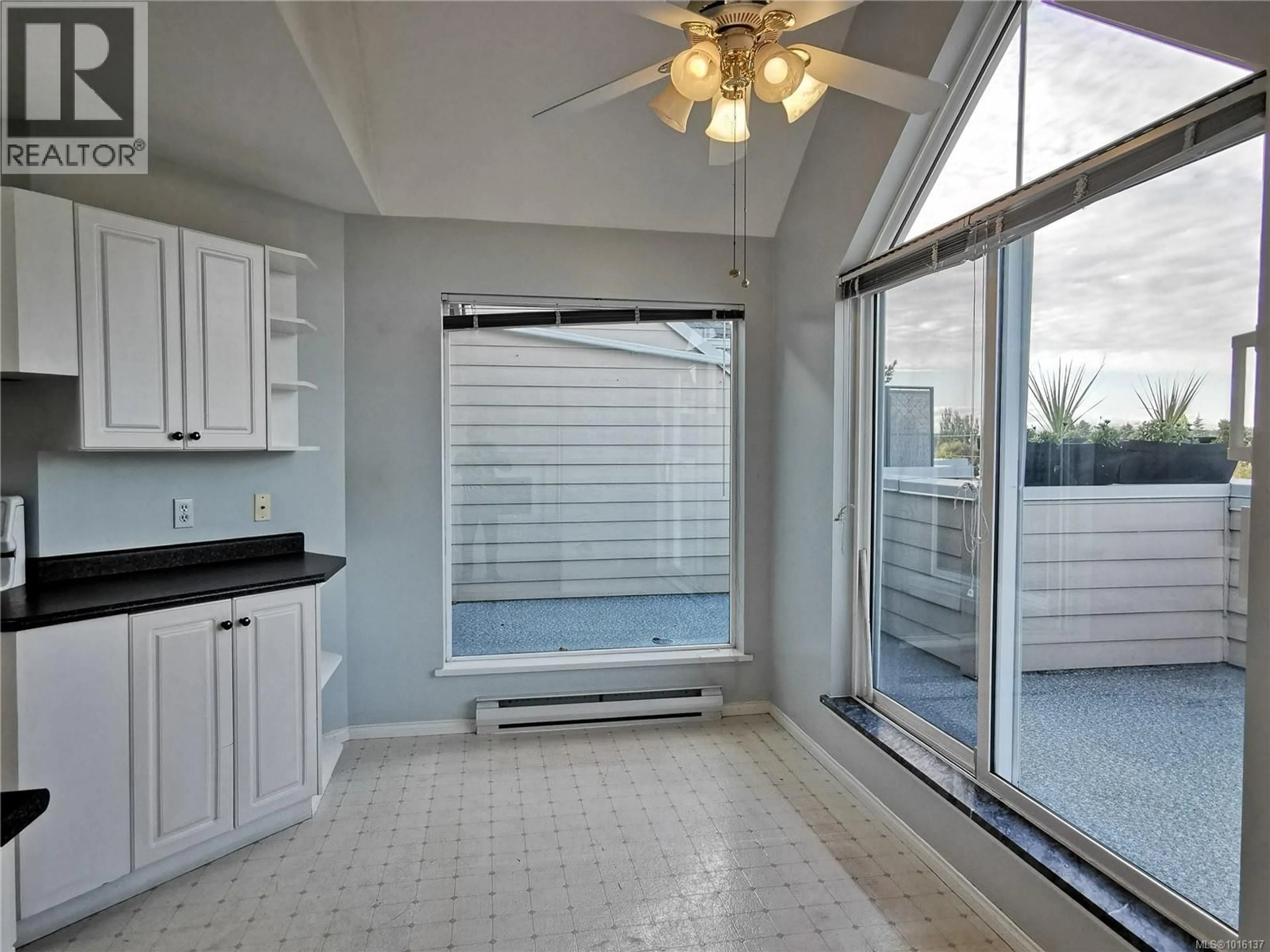 A pic of a room for 403 - 2250 JAMES WHITE BOULEVARD, Sidney British Columbia V8L1Z4