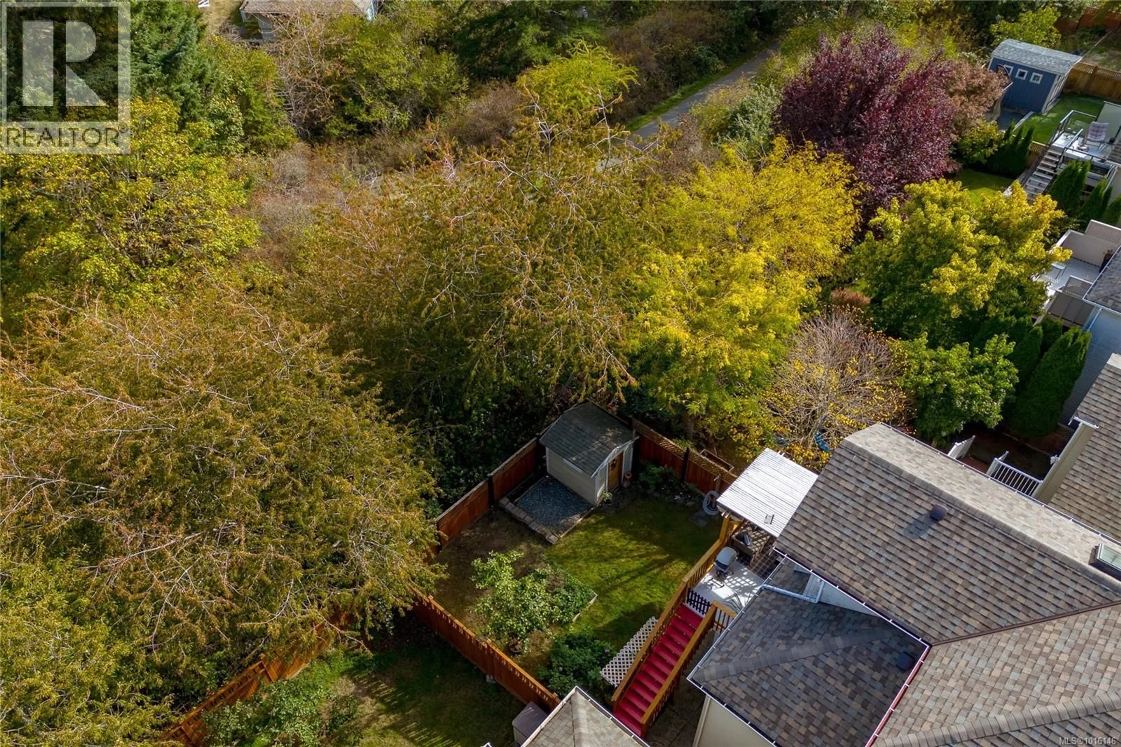 A pic from outside/outdoor area/front of a property/back of a property/a pic from drone, unknown for 2617 COUNTRY TERRACE, Langford British Columbia V9B6L5