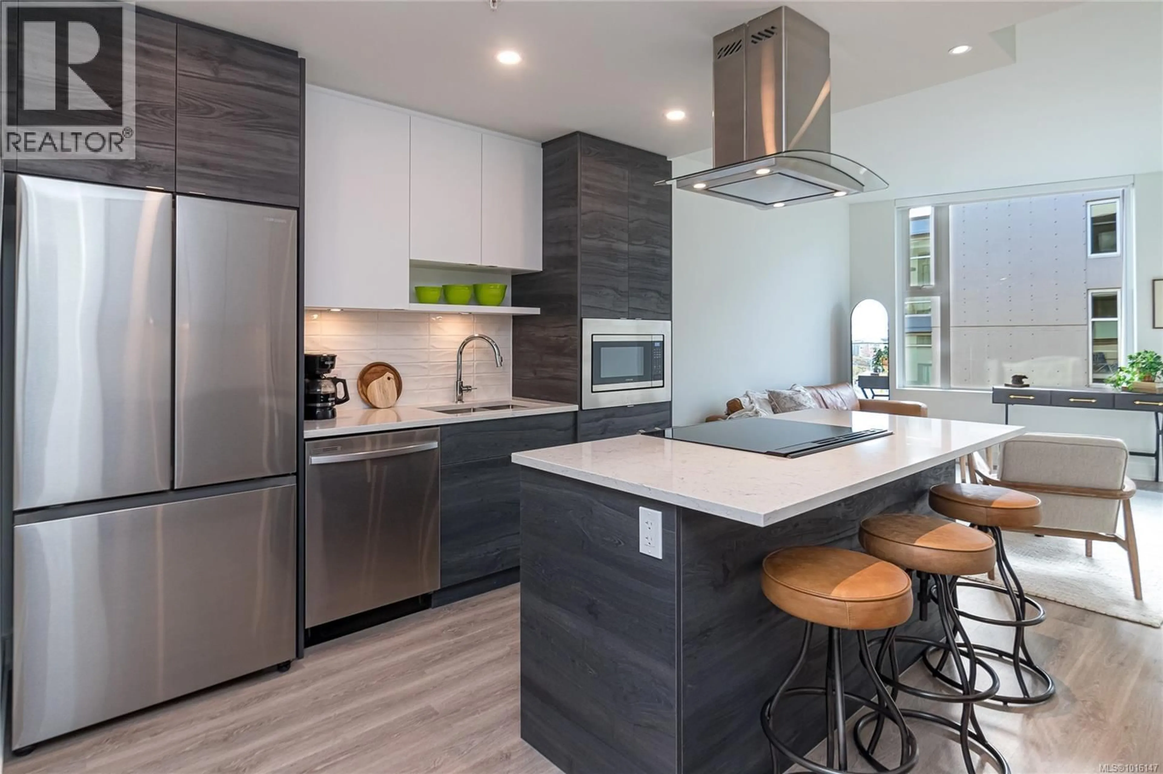 Contemporary kitchen, unknown for 816 - 1628 STORE STREET, Victoria British Columbia V8W0H1