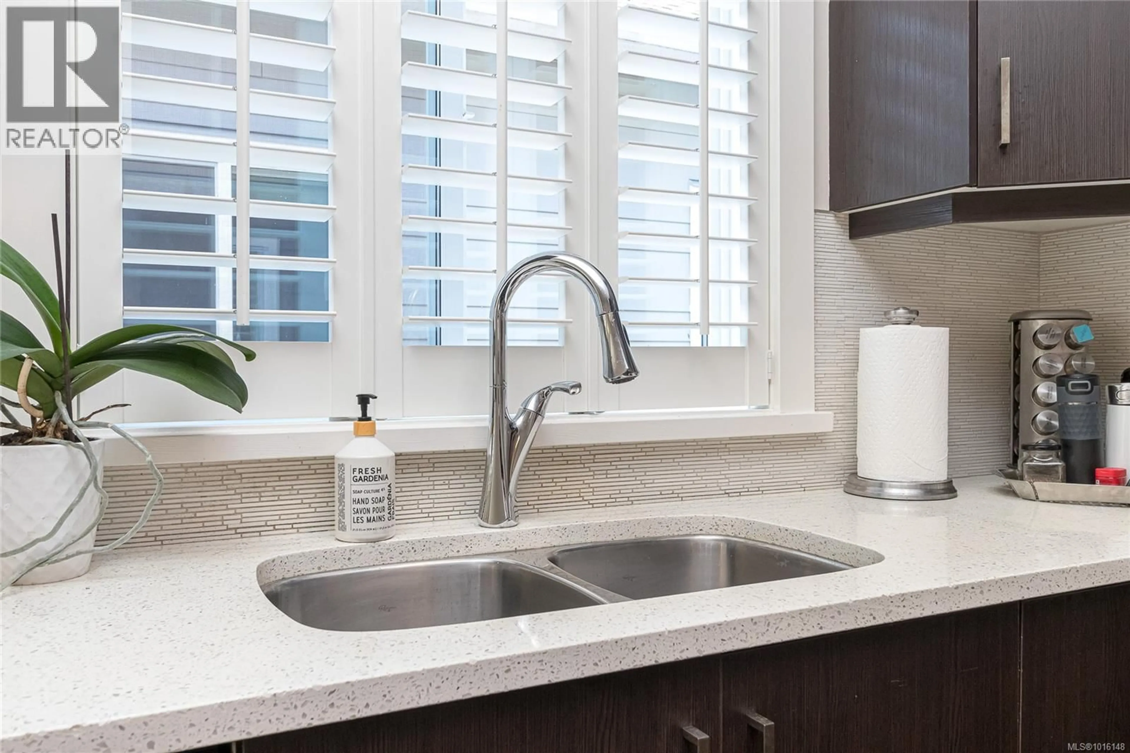 Standard kitchen, ceramic/tile floor for 3526 LUXTON ROAD, Langford British Columbia V9C0K6