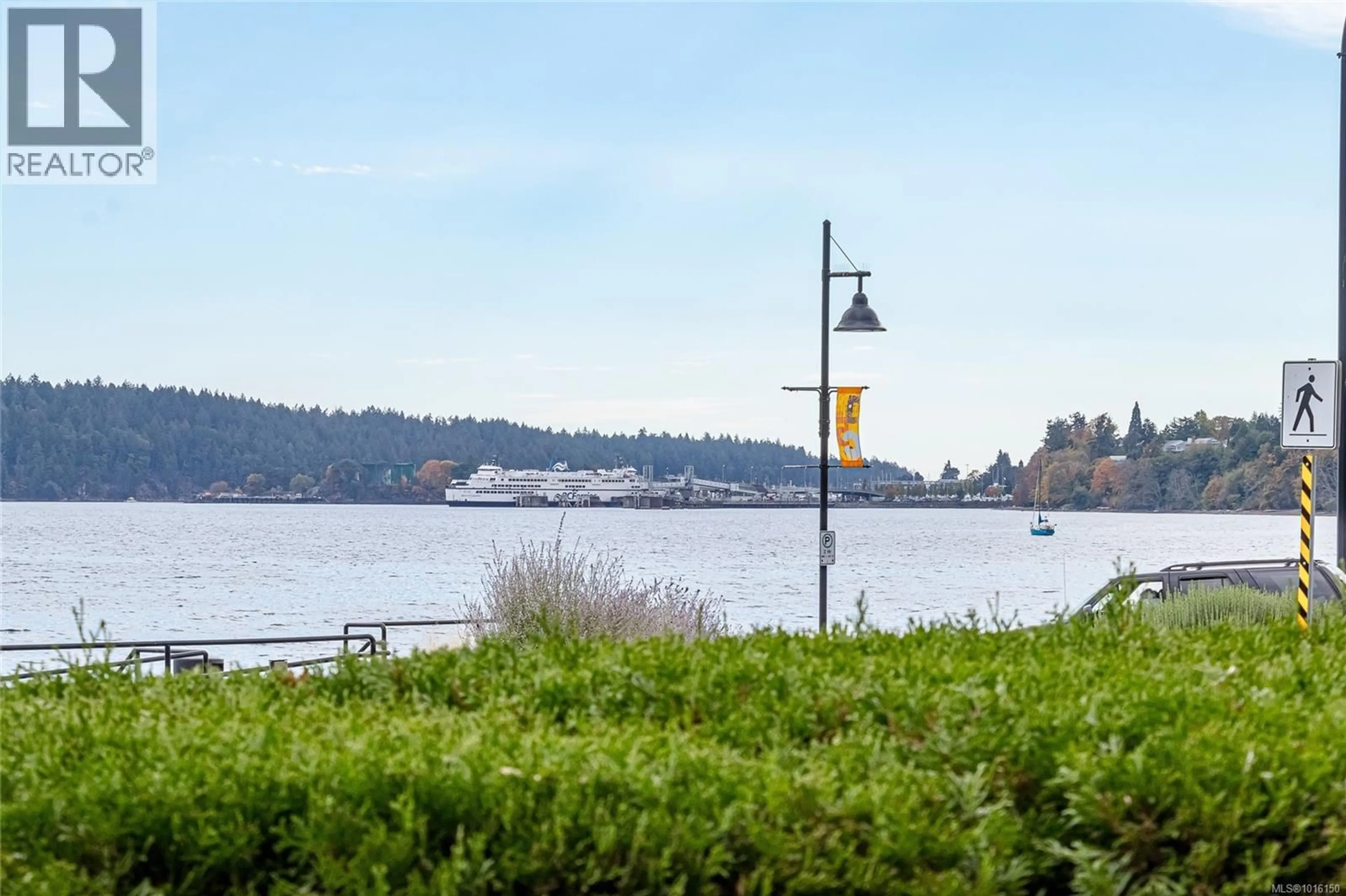 Patio, water/lake/river/ocean view for 212 - 2815 DEPARTURE BAY ROAD, Nanaimo British Columbia V9S5P4