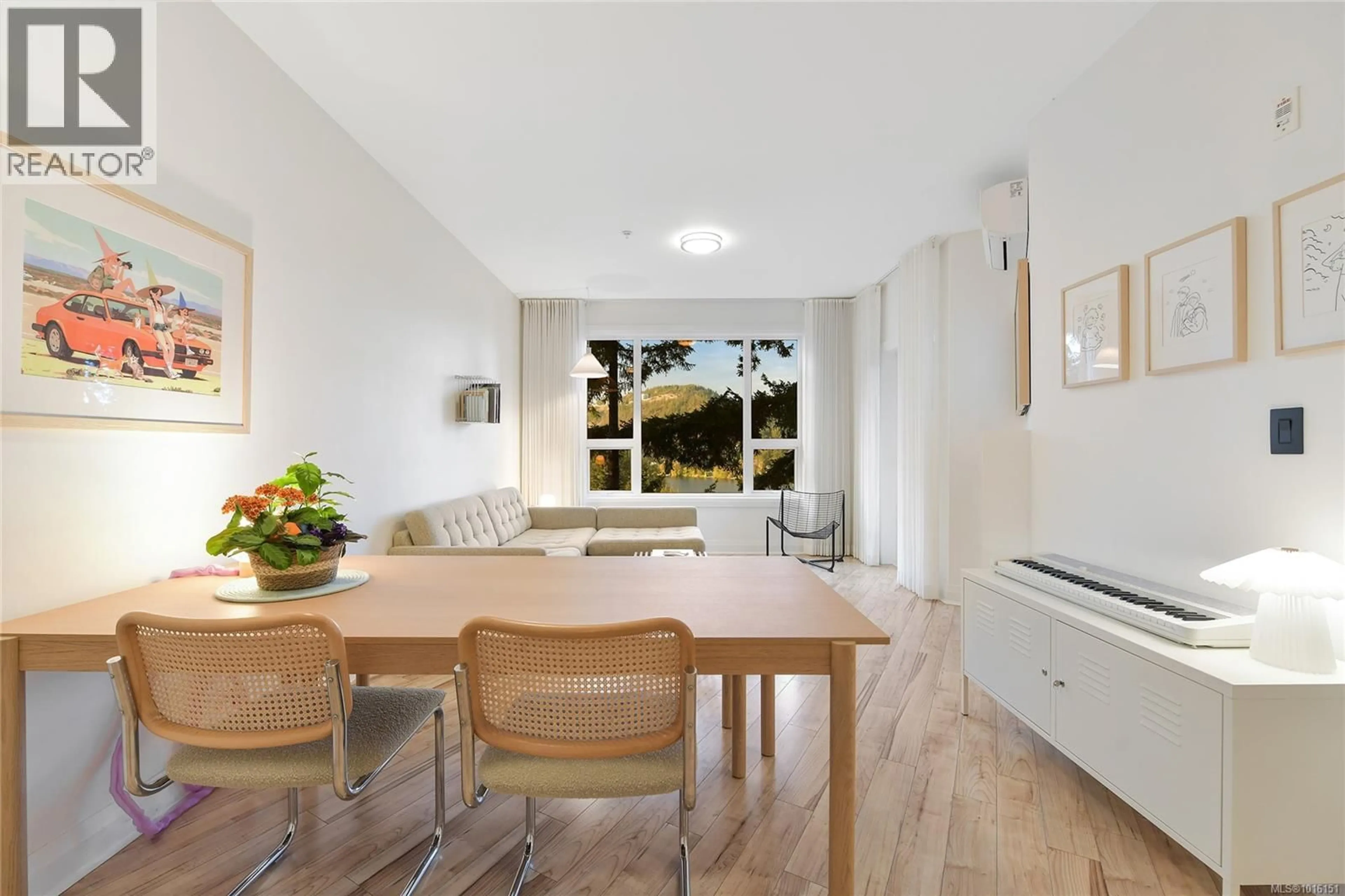 Dining room, wood/laminate floor for 107 - 1145 SIKORSKY ROAD, Langford British Columbia V9B0M8