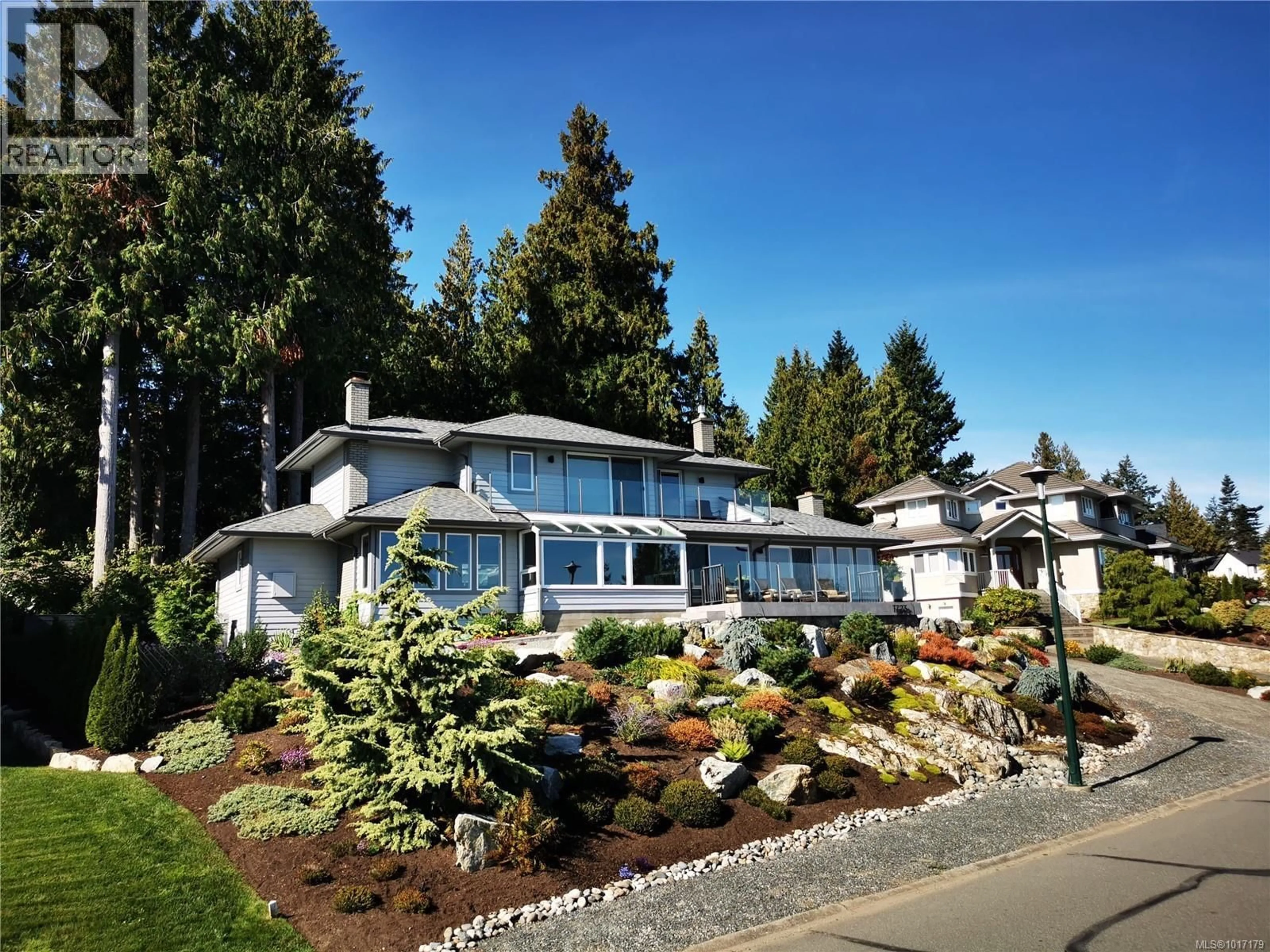 Home with vinyl exterior material, unknown for 1723 MAYNEVIEW TERRACE, North Saanich British Columbia V8L4L5