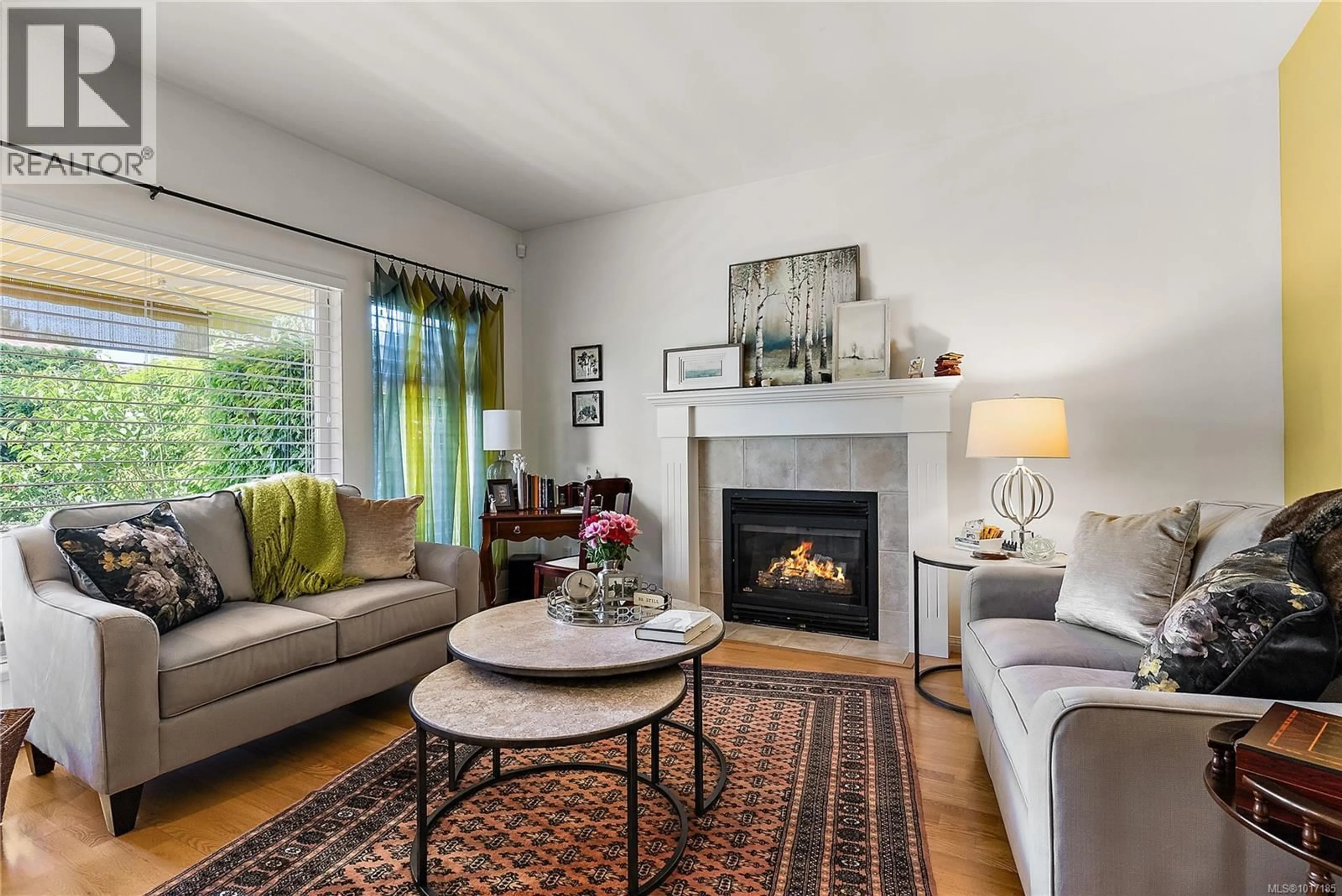 Living room with furniture, unknown for 7952 POLO PARK CRESCENT, Central Saanich British Columbia V8M2J4