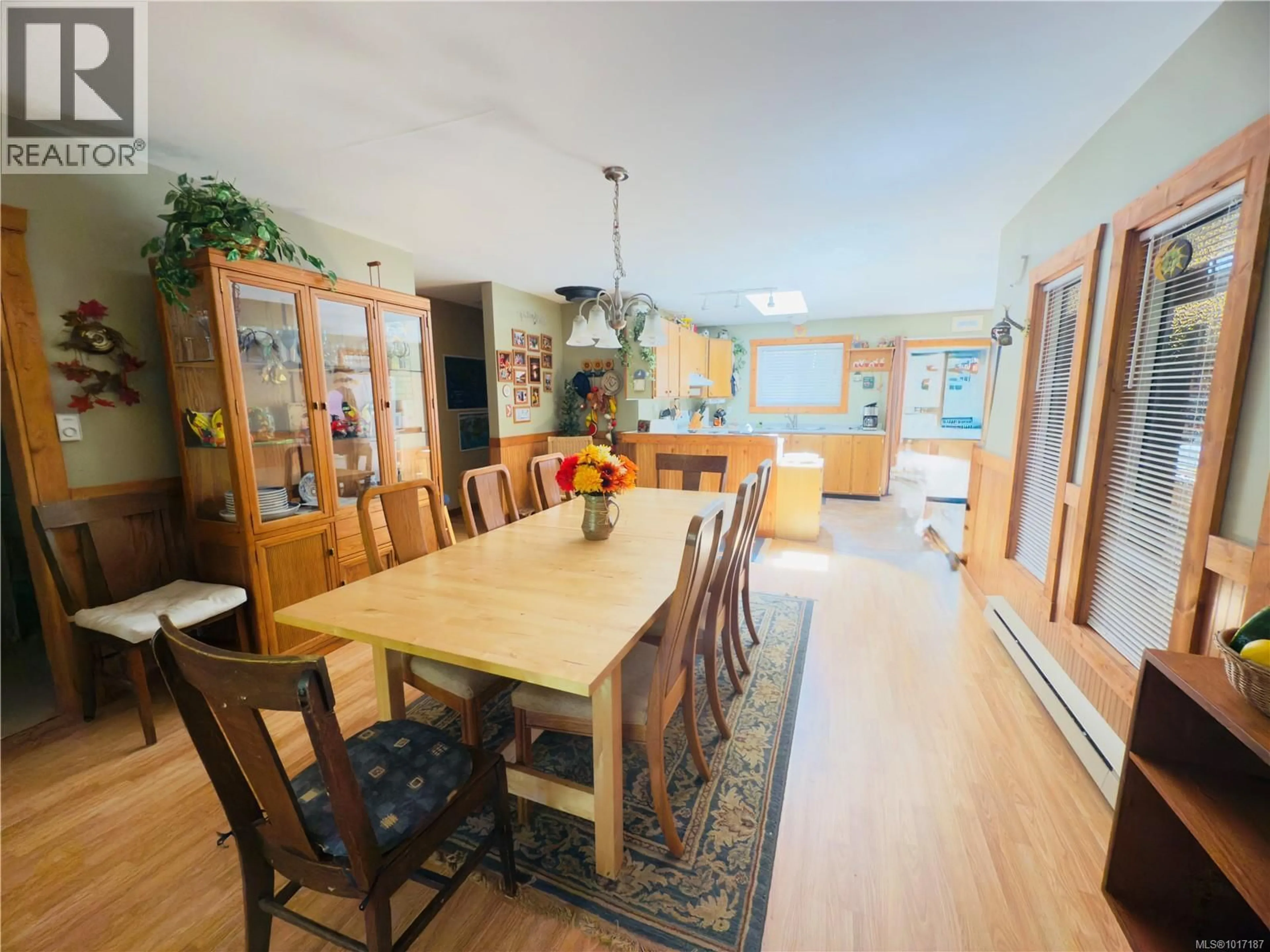 Dining room, wood/laminate floor for 667 WEATHERS WAY, Mudge Island British Columbia V0R1X6