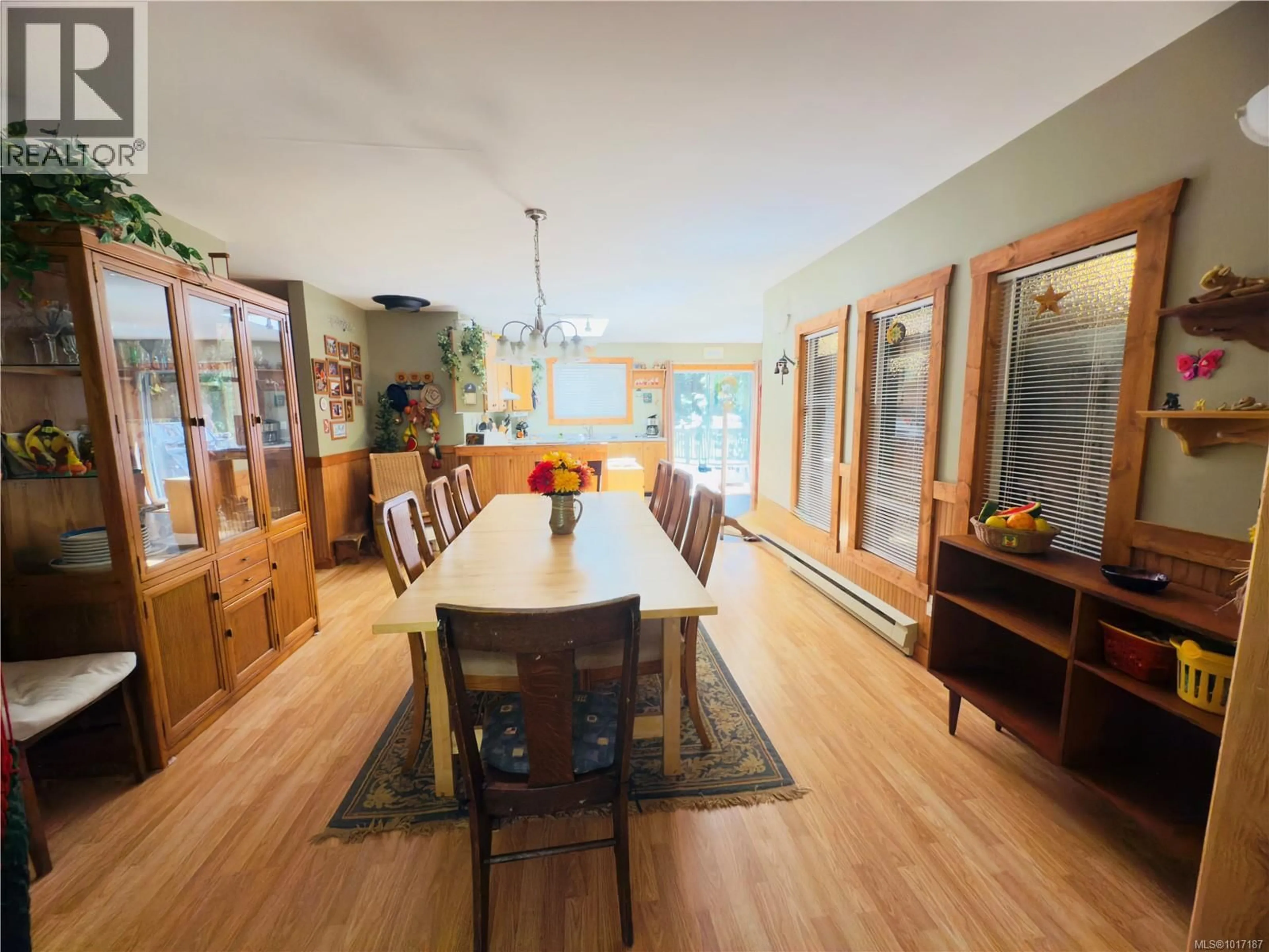 Dining room, wood/laminate floor for 667 WEATHERS WAY, Mudge Island British Columbia V0R1X6
