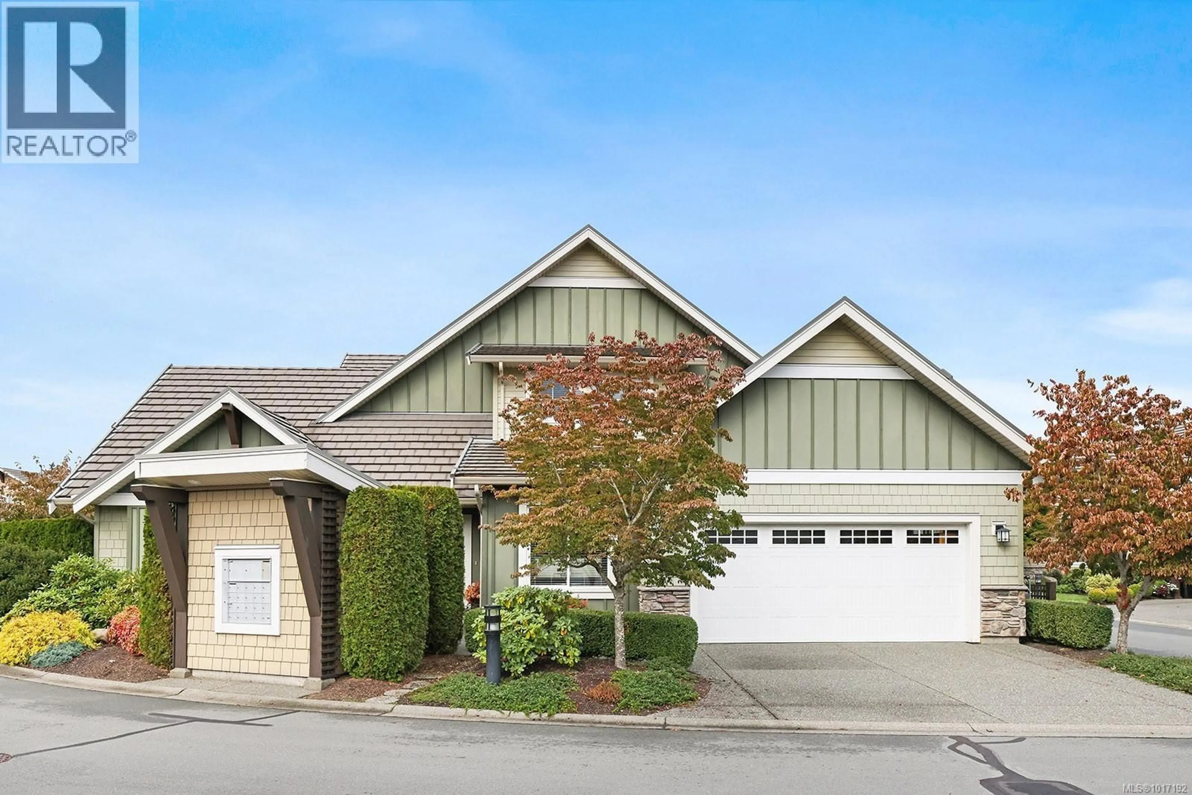 Home with vinyl exterior material, street for 108 - 1055 CROWN ISLE DRIVE, Courtenay British Columbia V9N0A5
