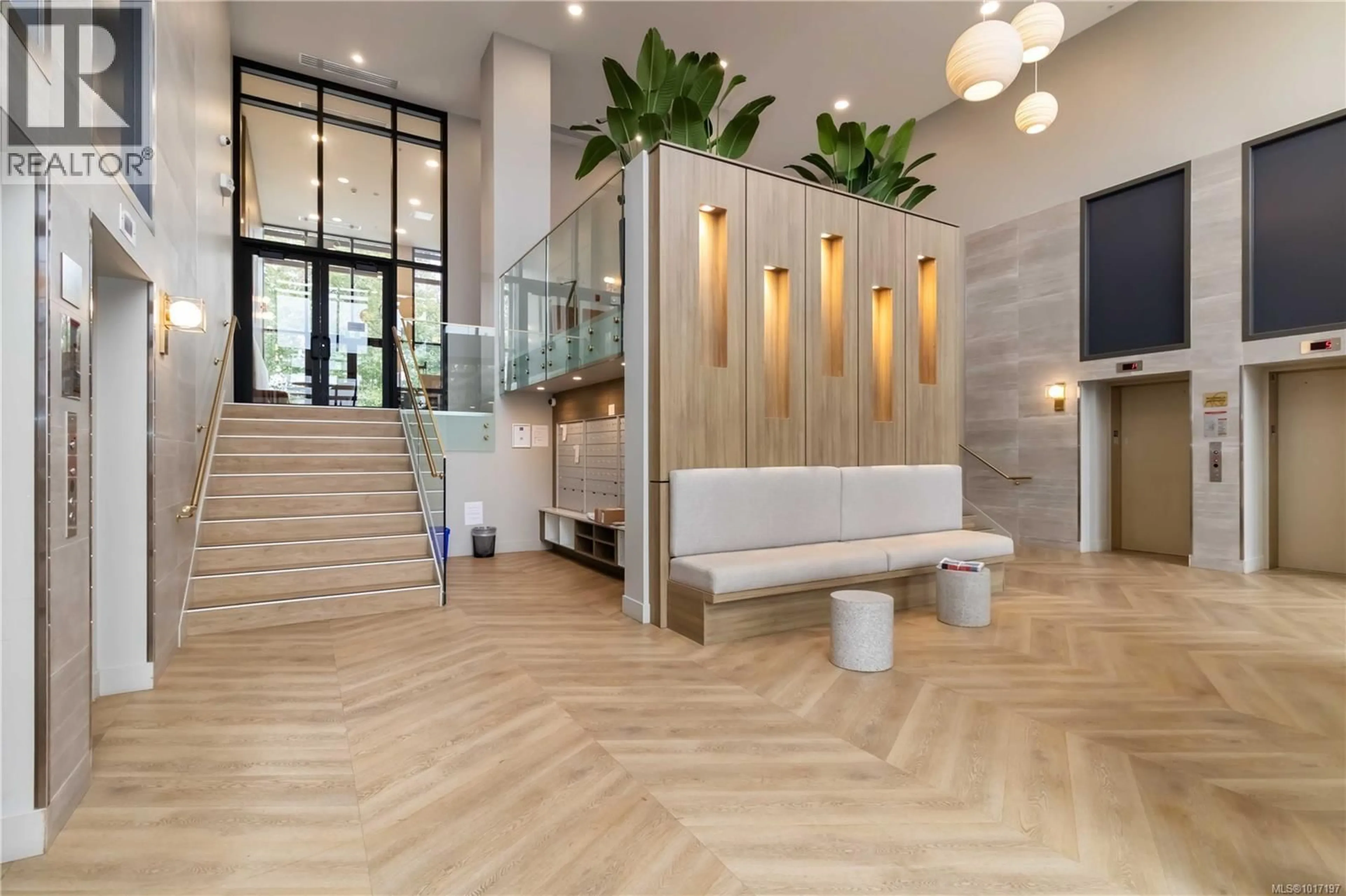 Indoor foyer for 433 - 920 REUNION AVENUE, Langford British Columbia V9B3Y7