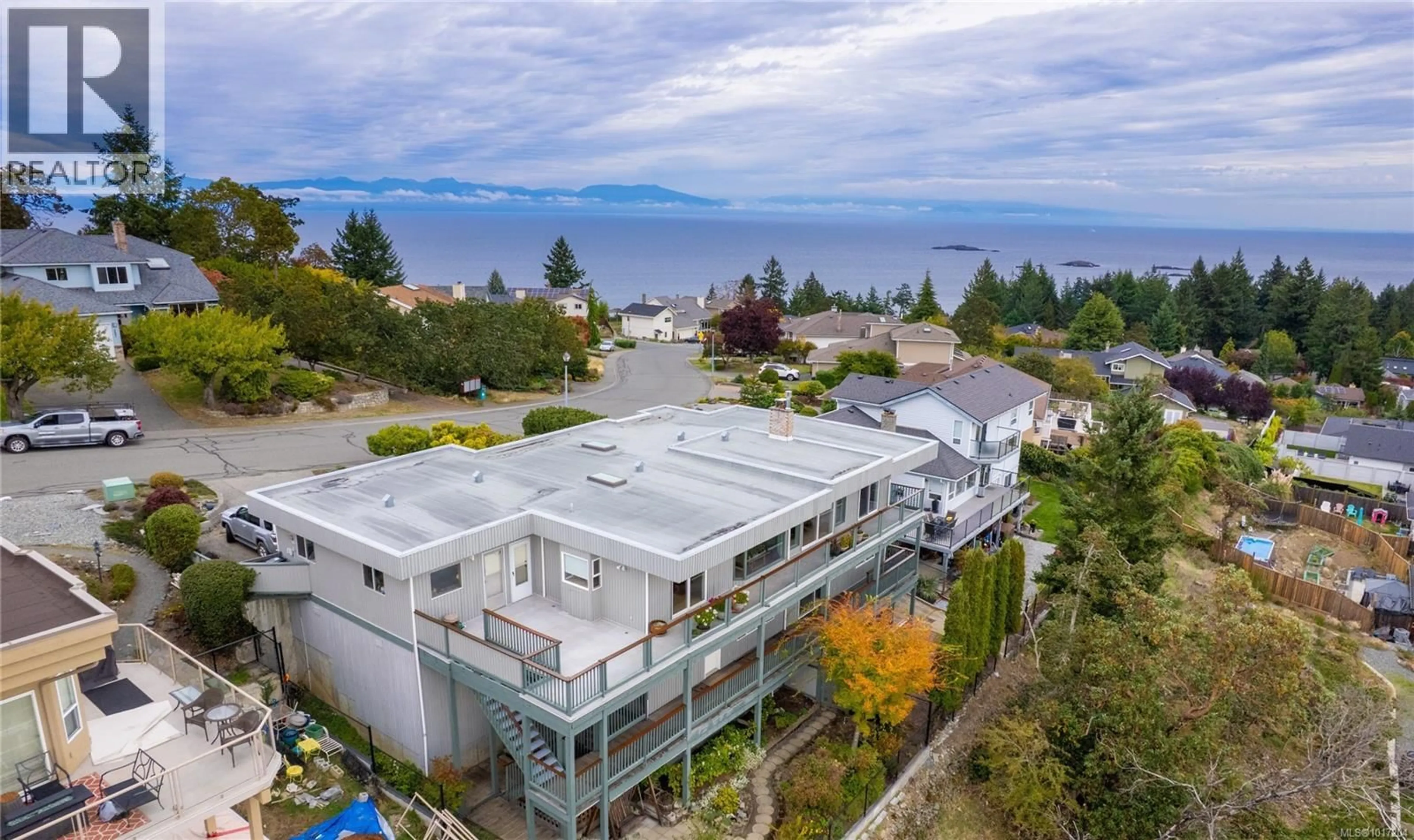 A pic from outside/outdoor area/front of a property/back of a property/a pic from drone, water/lake/river/ocean view for 3656 GLEN OAKS CRESCENT, Nanaimo British Columbia V9T5L3