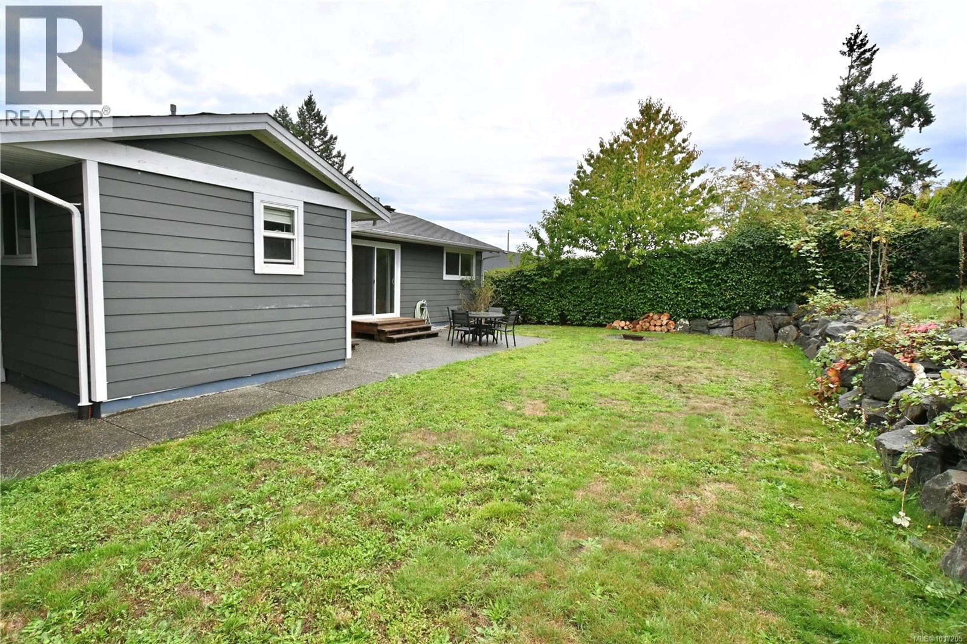 Patio, street for 736 NANCY GREENE DRIVE, Campbell River British Columbia V9W2A6