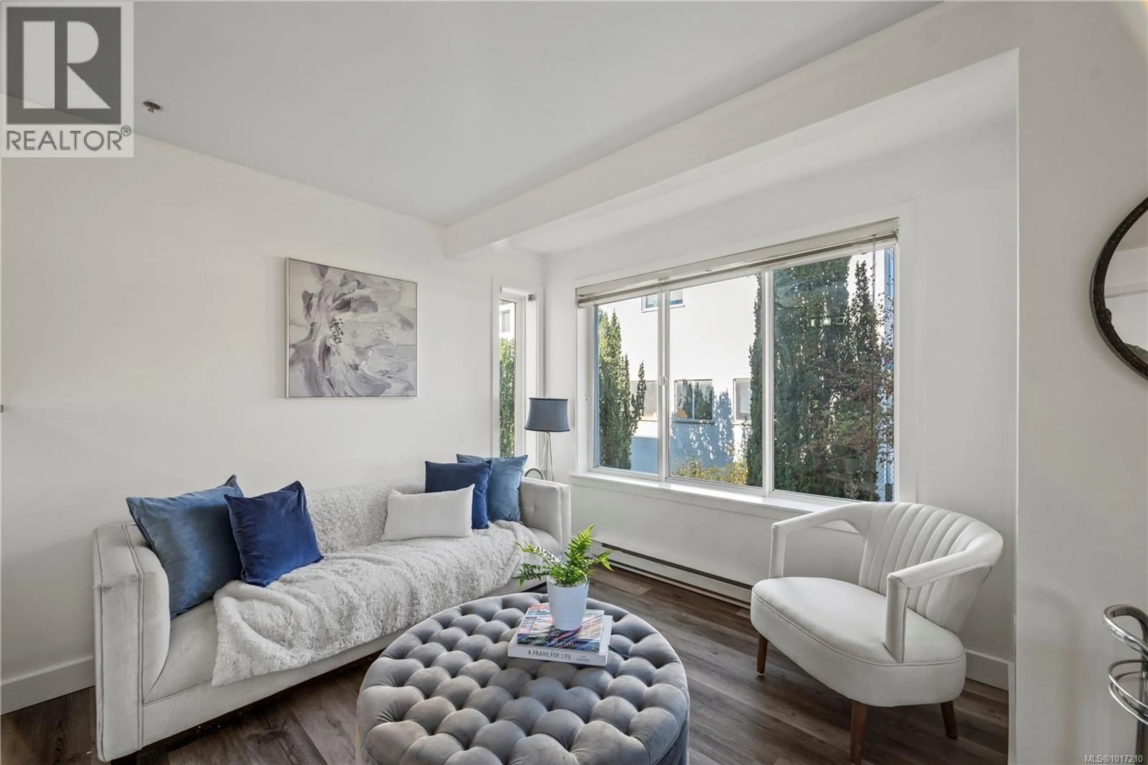 Living room with furniture, unknown for 307 - 356 GORGE ROAD EAST, Victoria British Columbia V8T2W2