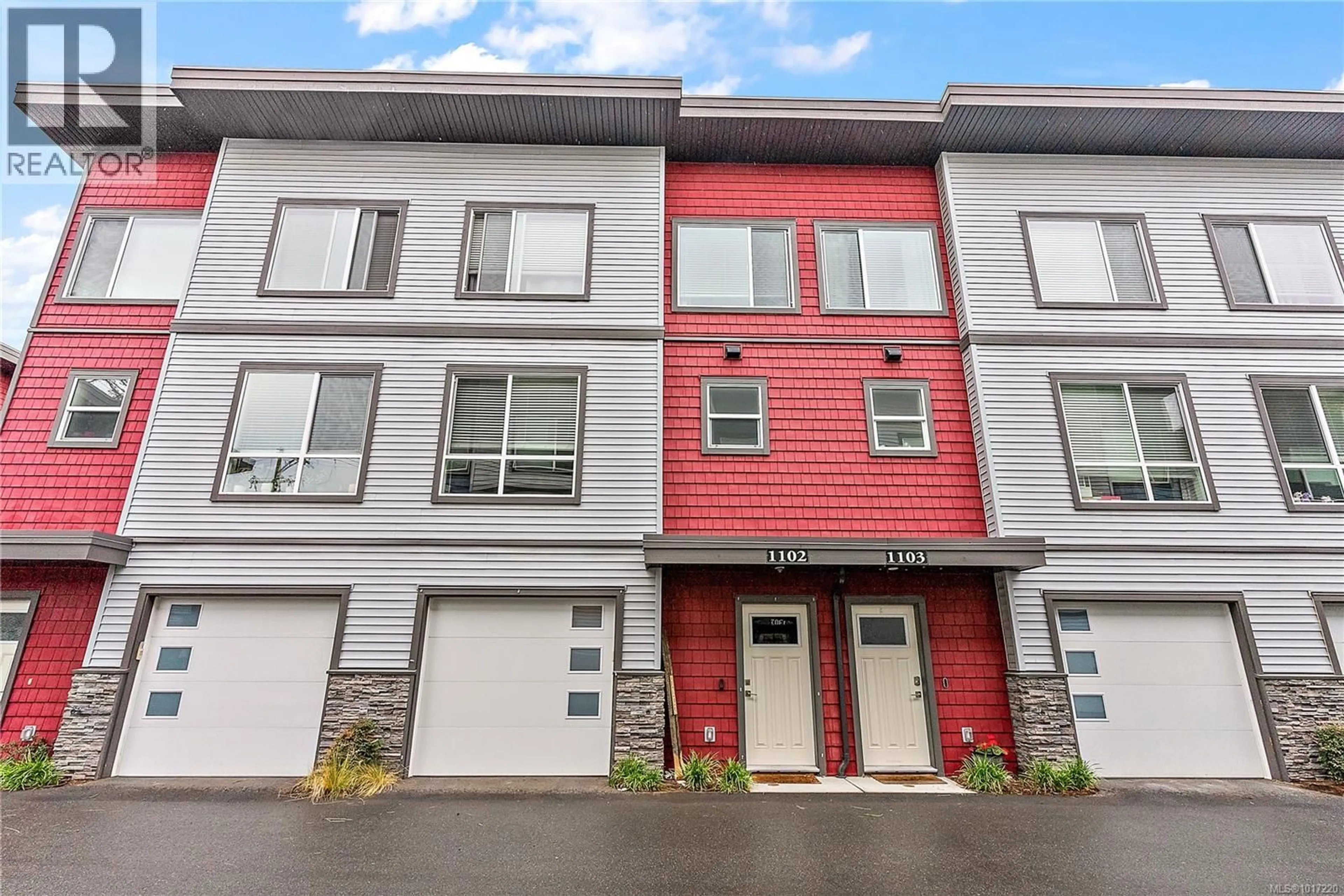 Home with vinyl exterior material, street for 1102 - 3351 LUXTON ROAD, Langford British Columbia V9C0P2