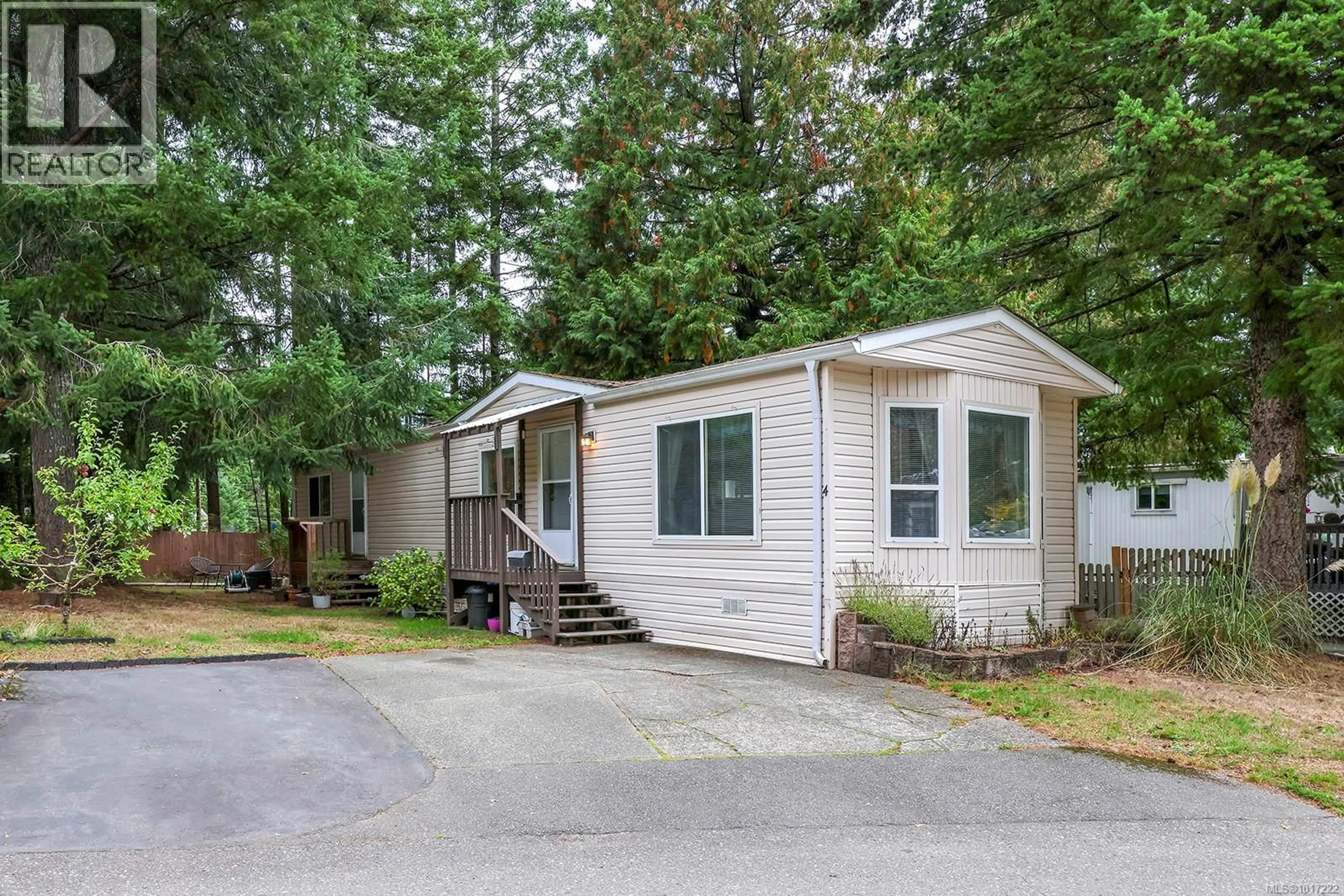 Home with vinyl exterior material, street for 4 - 1640 ANDERTON ROAD, Courtenay British Columbia V9M4A5