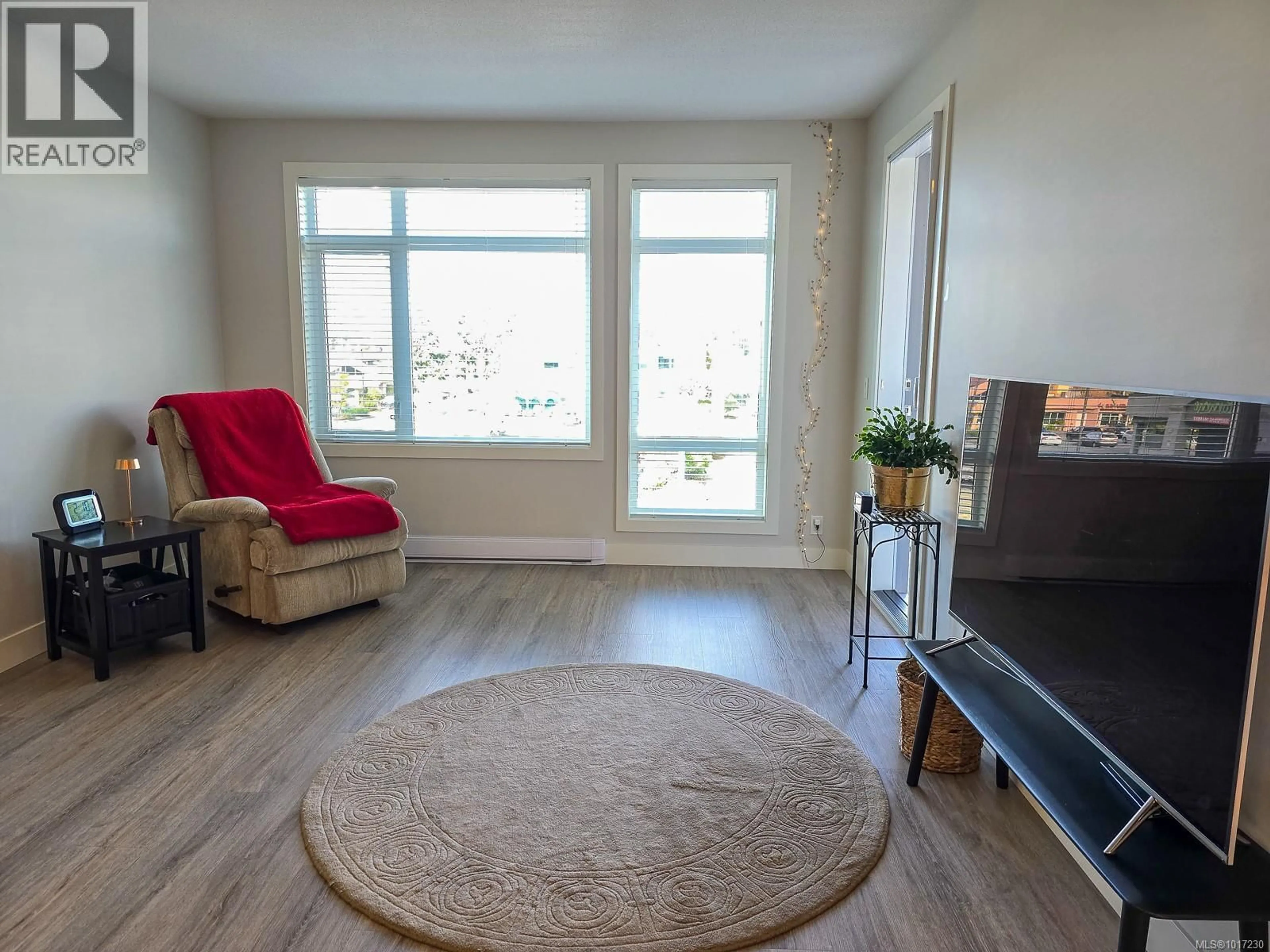 Living room with furniture, unknown for 204 - 6544 METRAL DRIVE, Nanaimo British Columbia V9T2L8