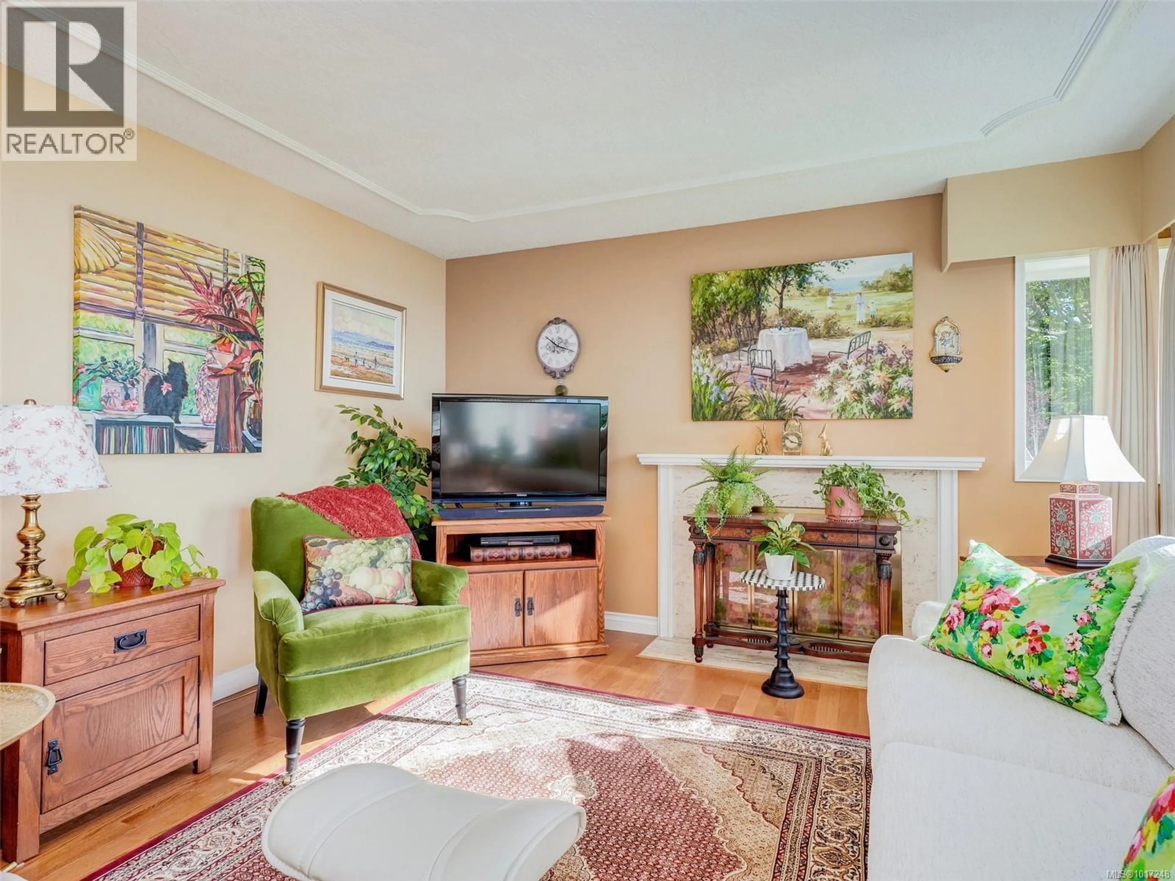 Living room with furniture, unknown for 103 - 1540 DALLAS ROAD, Victoria British Columbia V8S1A3