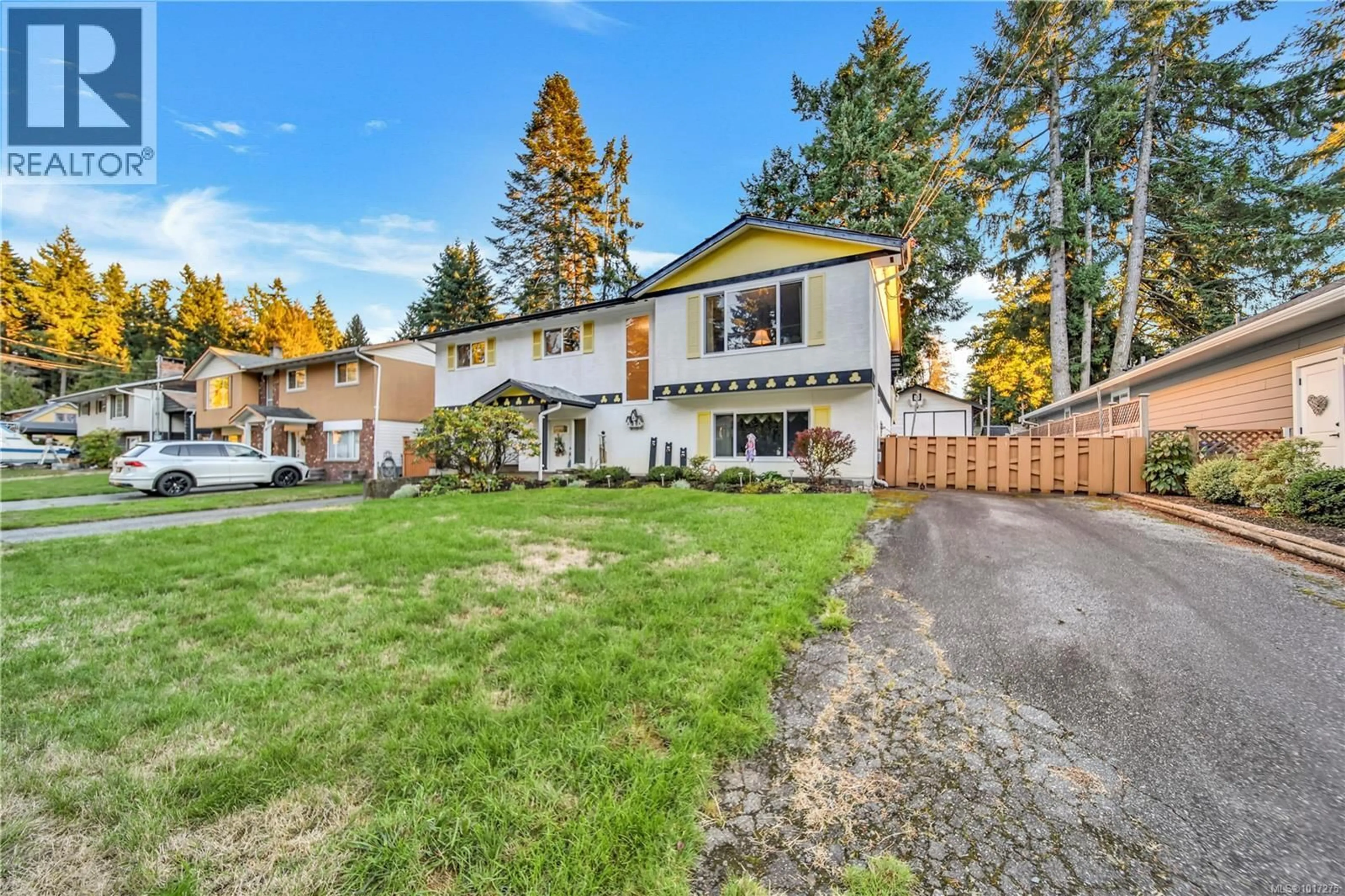 A pic from outside/outdoor area/front of a property/back of a property/a pic from drone, street for 3950 DUNSMUIR STREET, Port Alberni British Columbia V9Y7T4