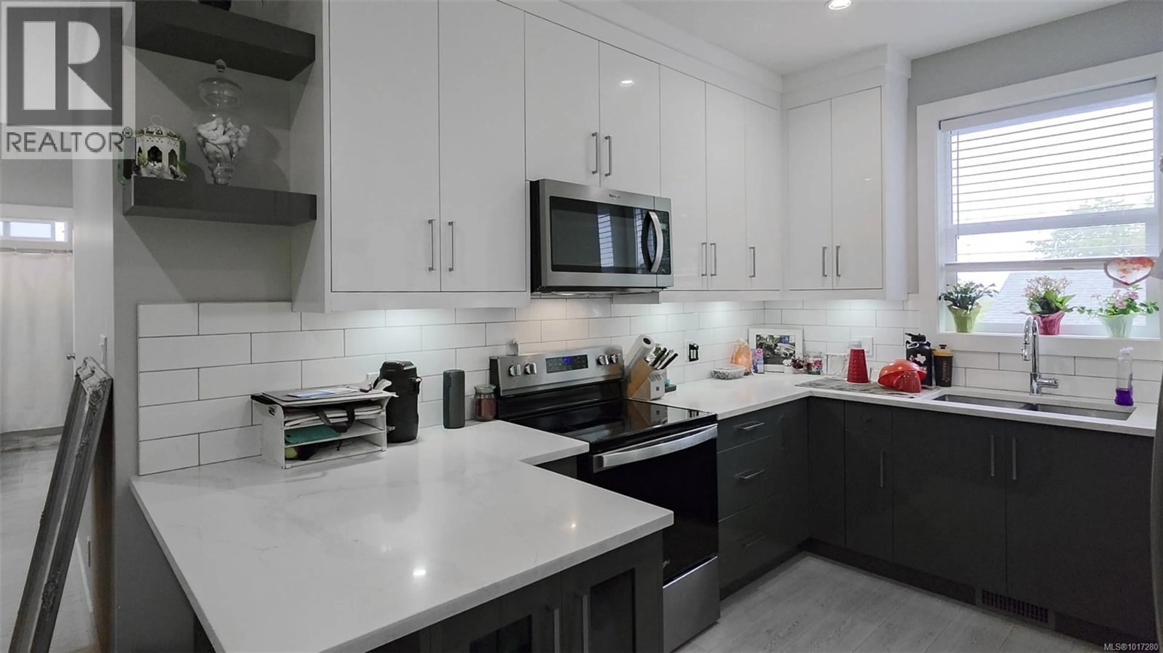 Open concept kitchen, ceramic/tile floor for 2149 SALMON ROAD, Nanaimo British Columbia V9R6J2